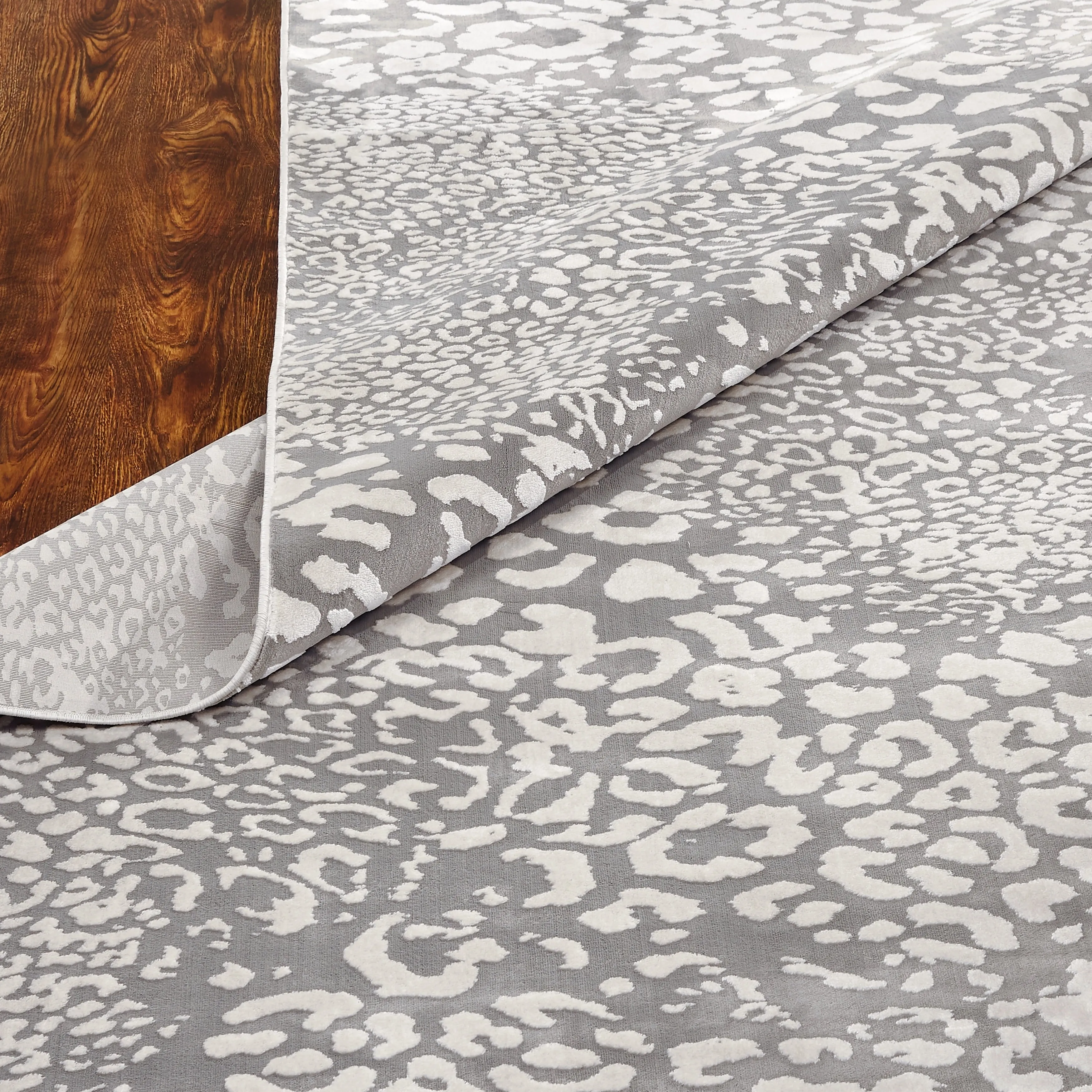 N Natori Serengeti Leopard Area Rug
