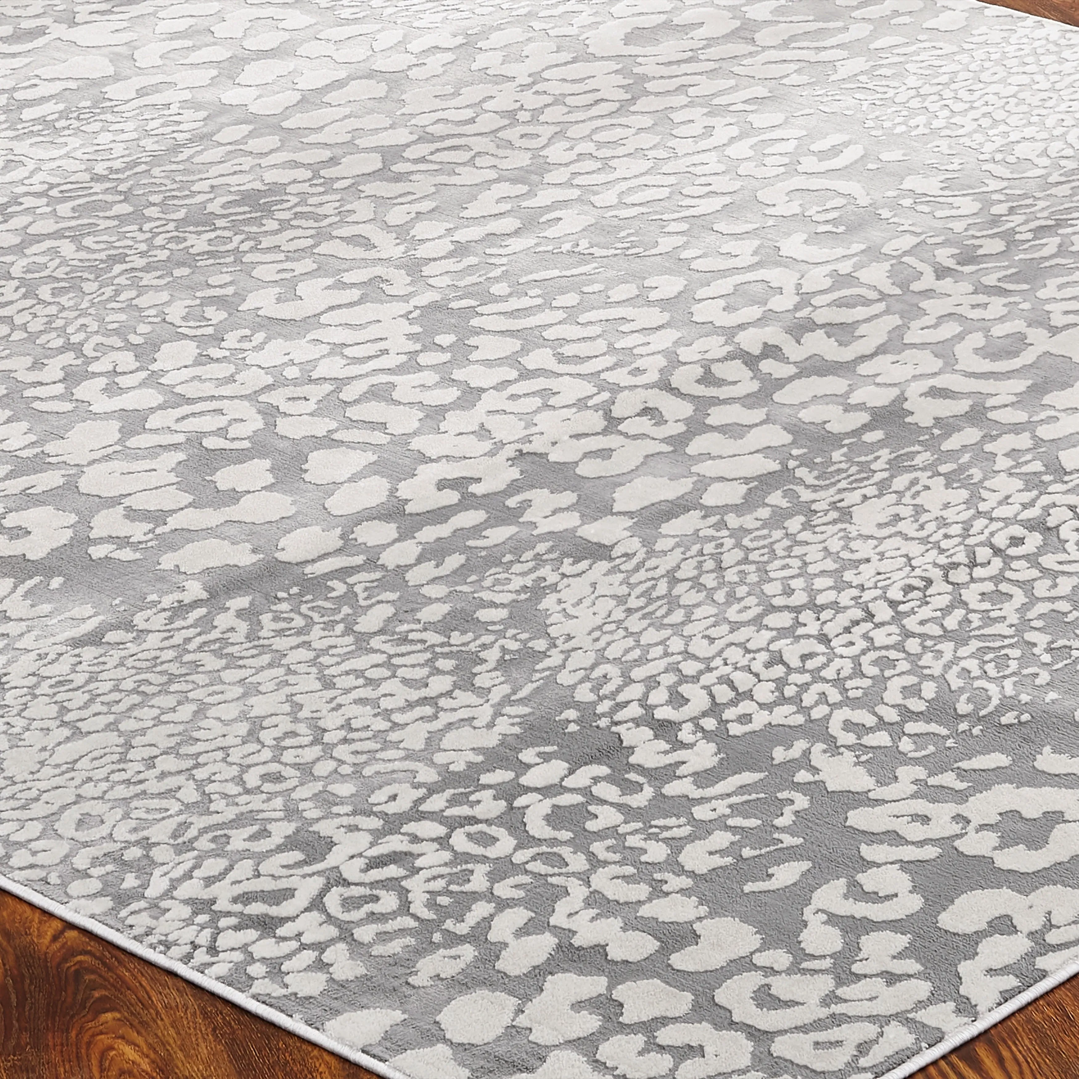 N Natori Serengeti Leopard Area Rug