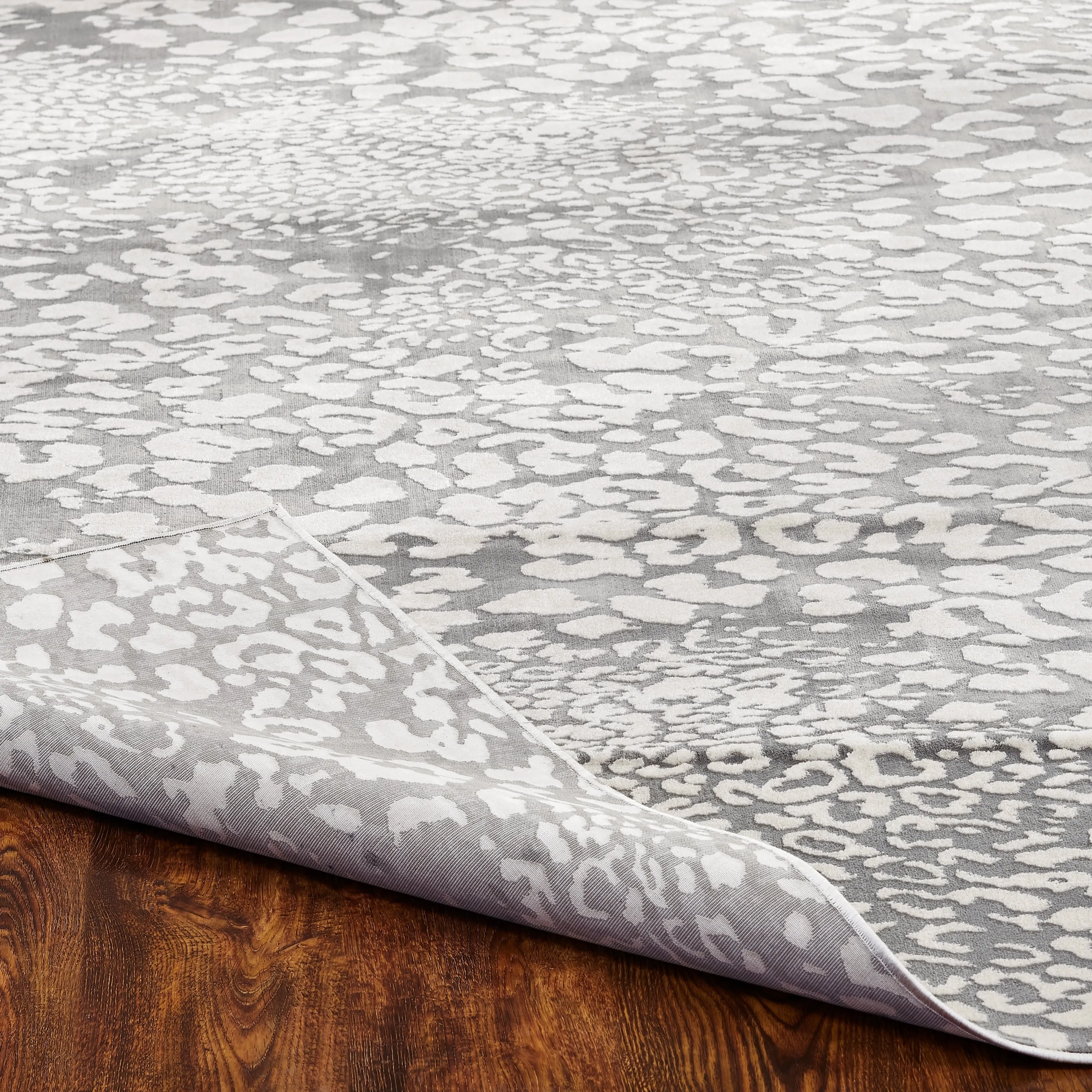 N Natori Serengeti Leopard Area Rug