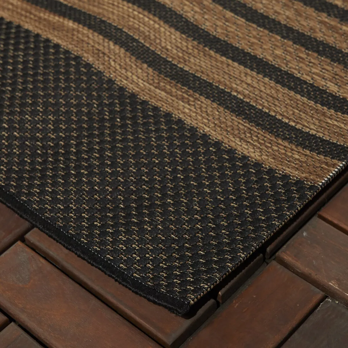 Niccolo Modern Indoor/Outdoor Area Rug