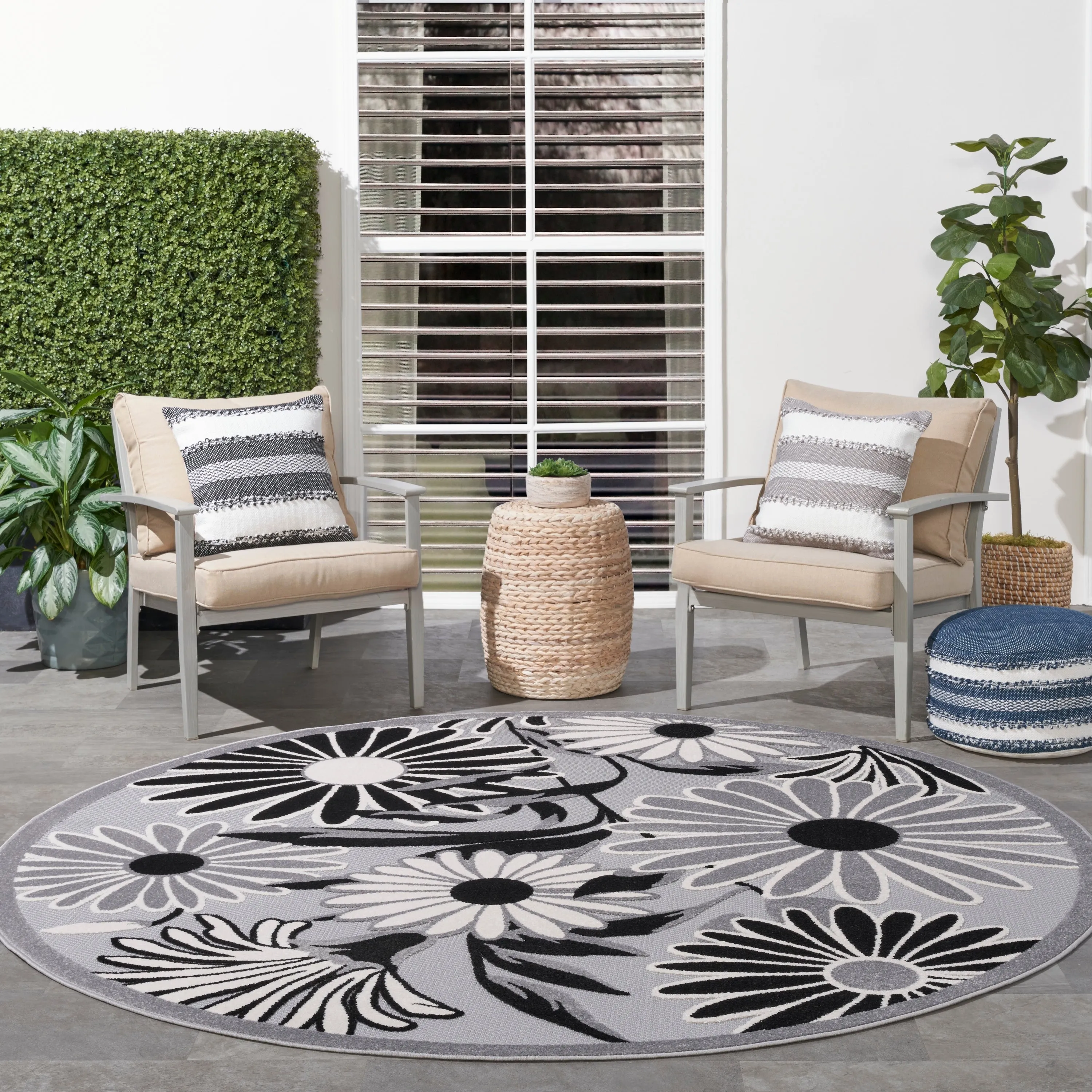 Nourison Aloha Indoor/Outdoor Floral Area Rug