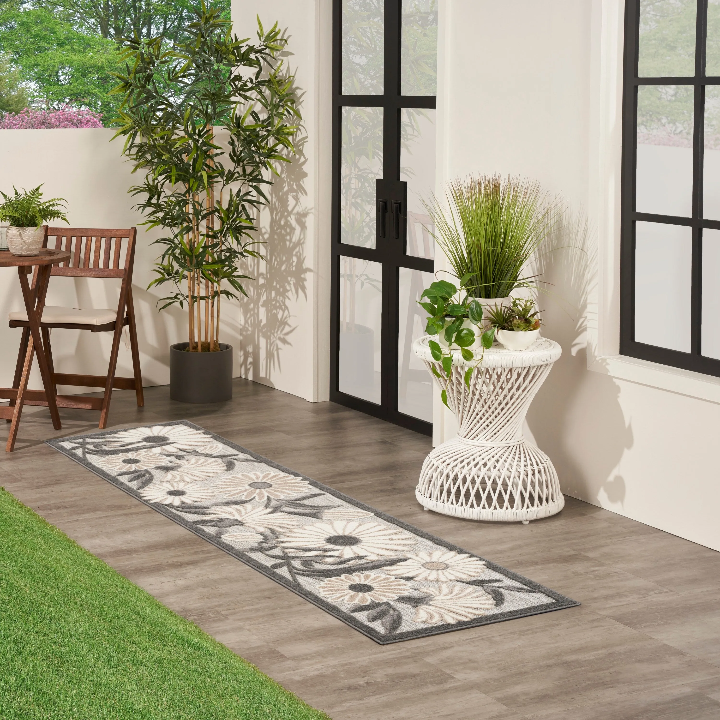Nourison Aloha Indoor/Outdoor Floral Area Rug