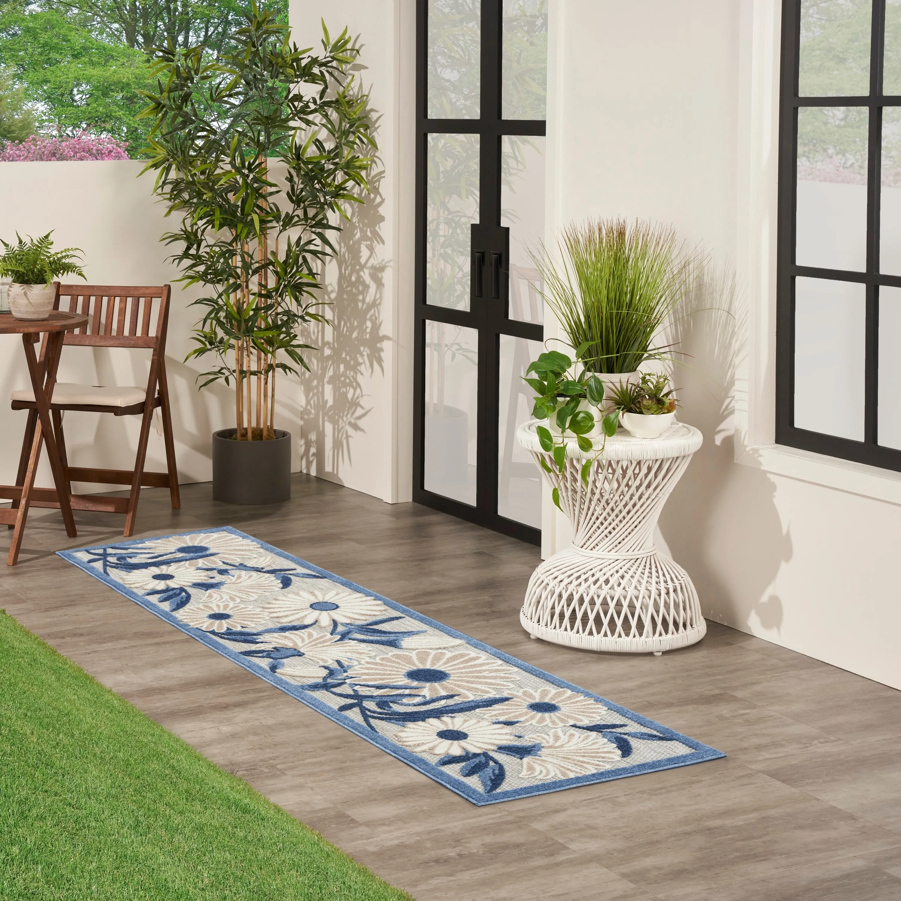 Nourison Aloha Indoor/Outdoor Floral Area Rug