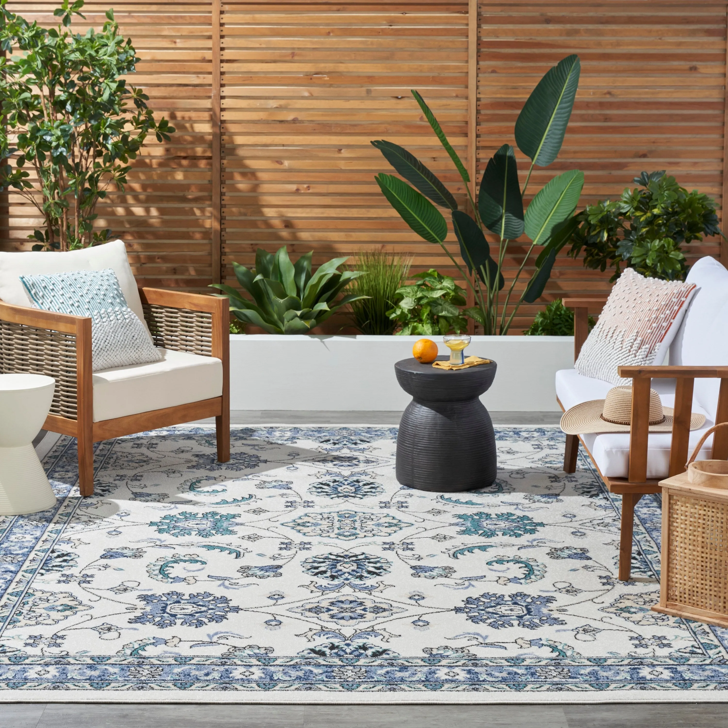 Nourison Essentials Indoor/Outdoor Persian Area Rug
