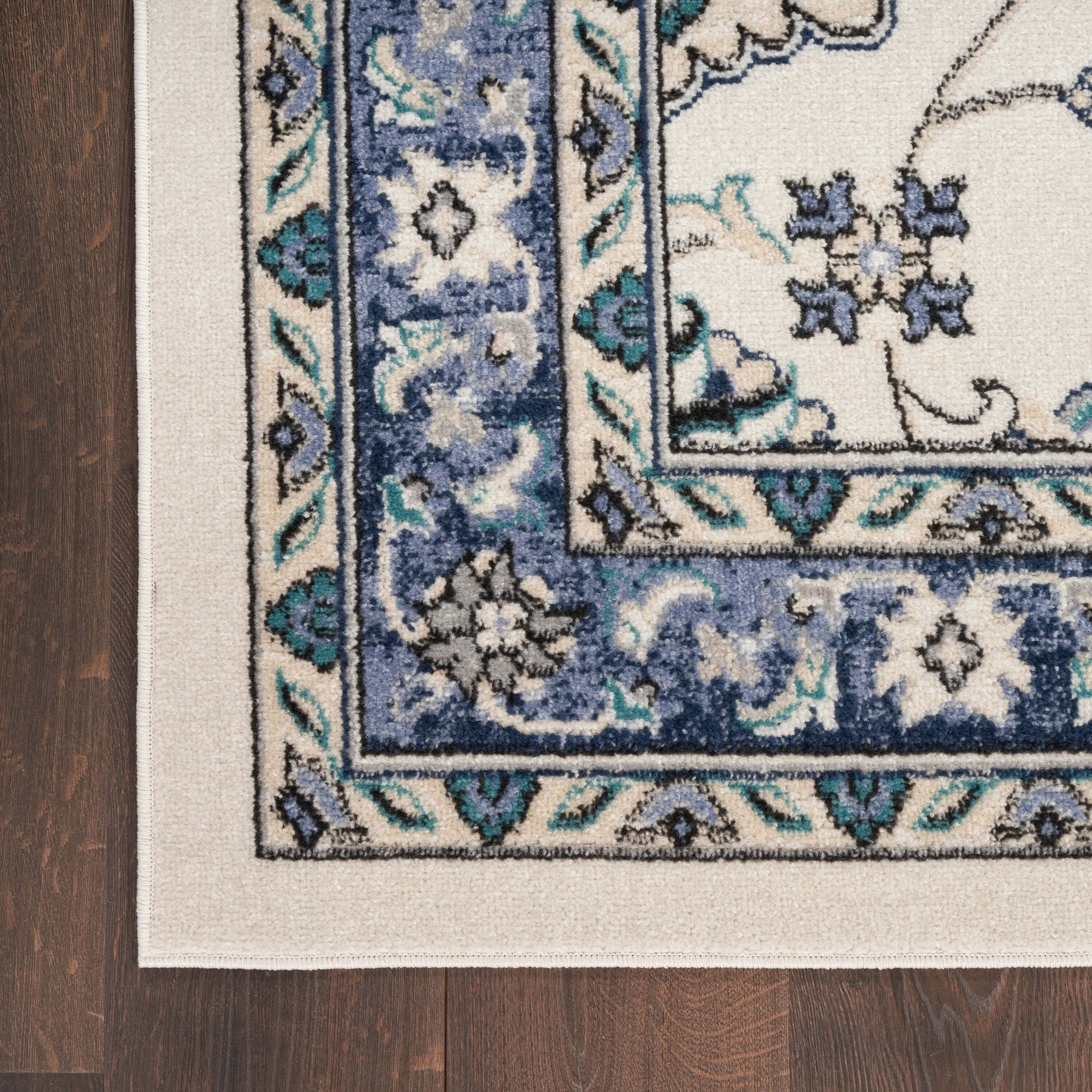 Nourison Essentials Indoor/Outdoor Persian Area Rug