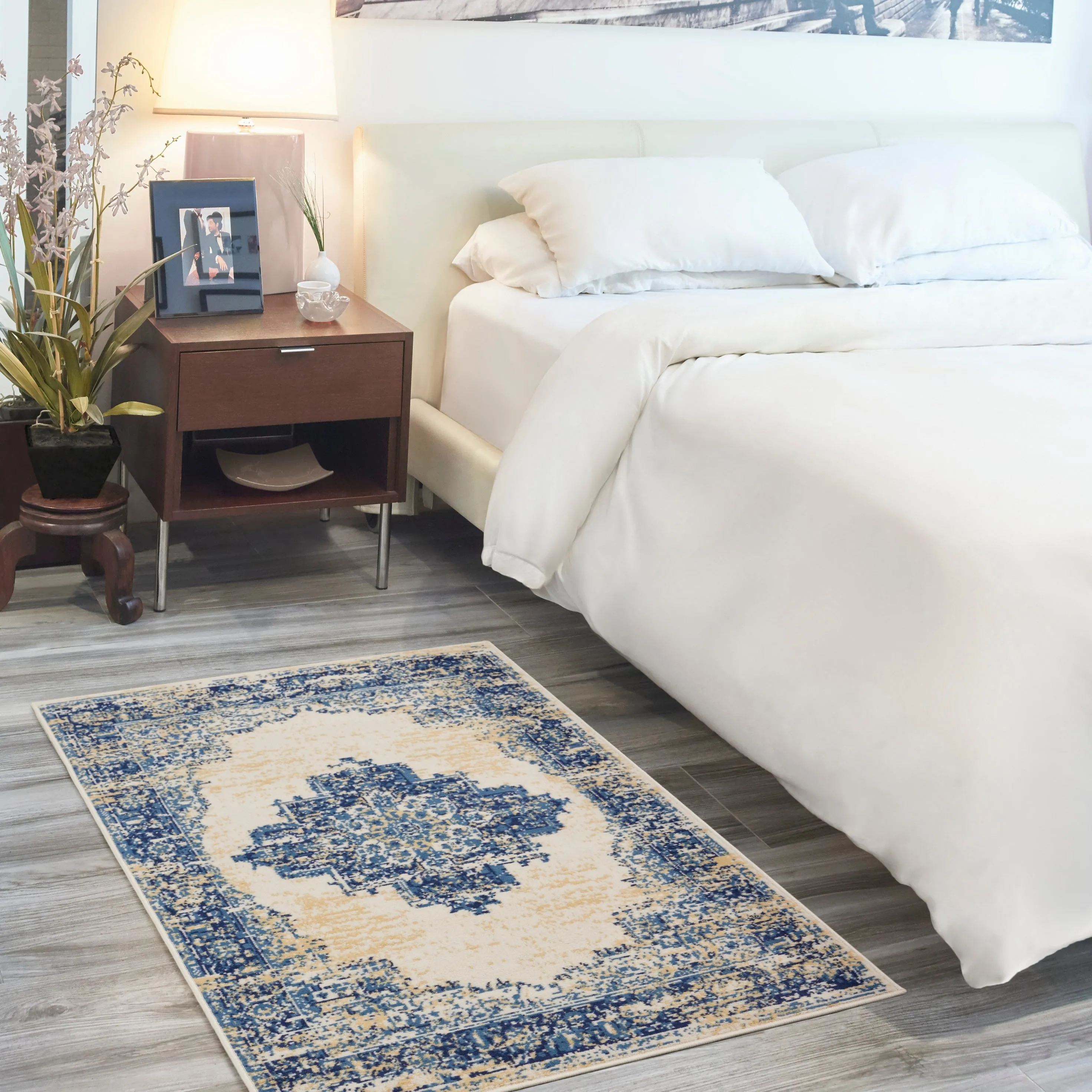 Nourison Grafix Distressed Vintage Medallion Area Rug