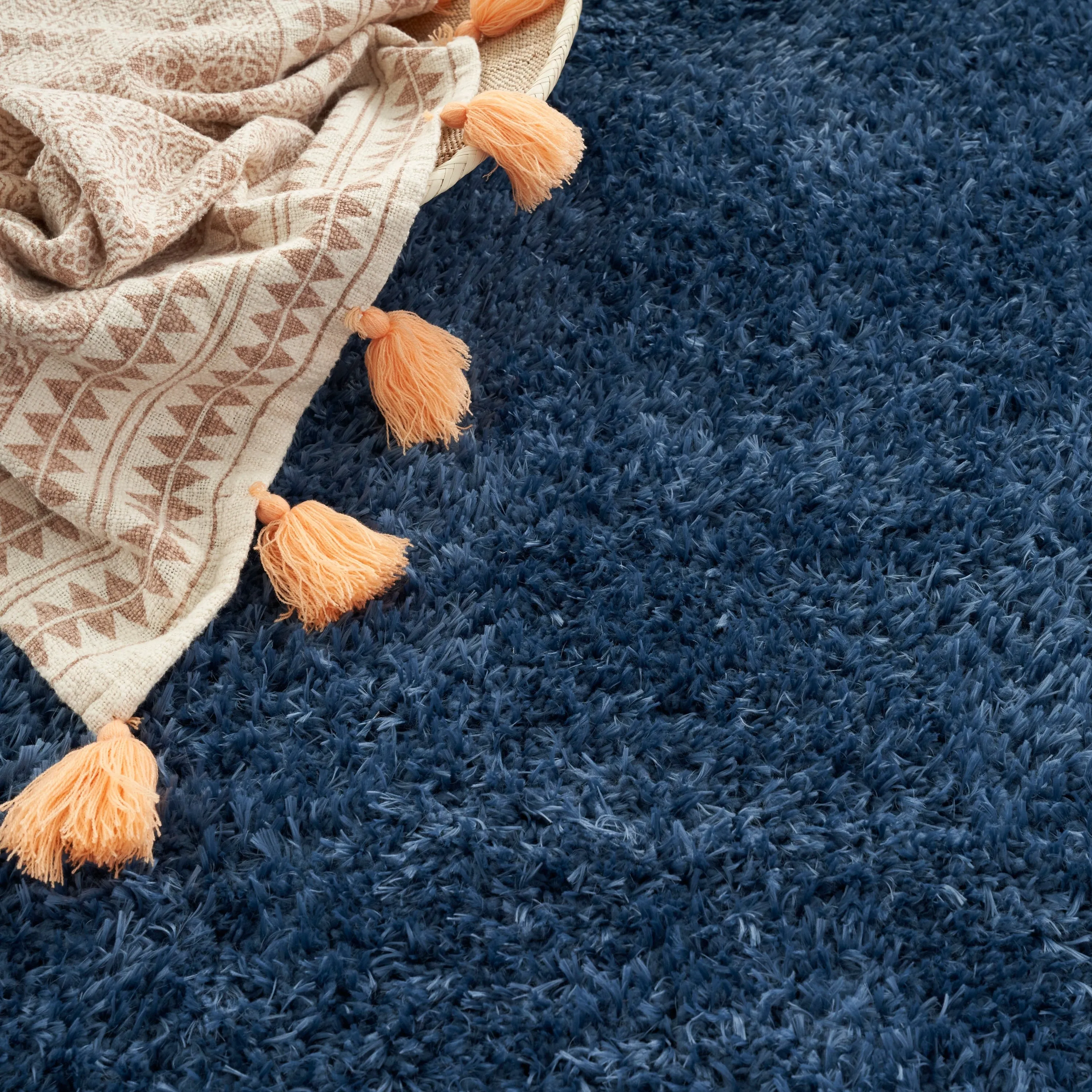 Nourison Lush Shag Contemporary Solid Shag Area Rug