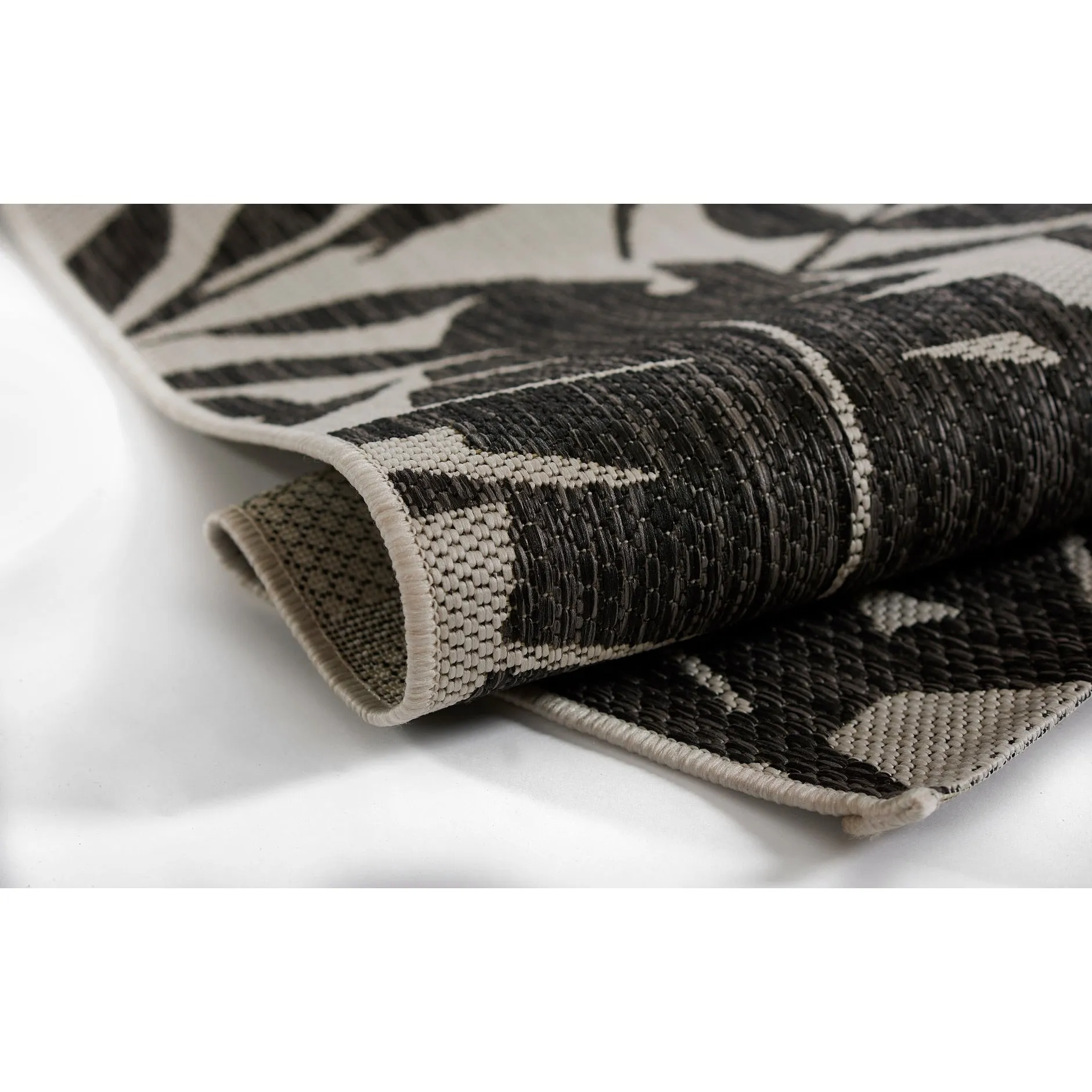 Novogratz by Momeni Villa Salerno Indoor Outdoor Rug