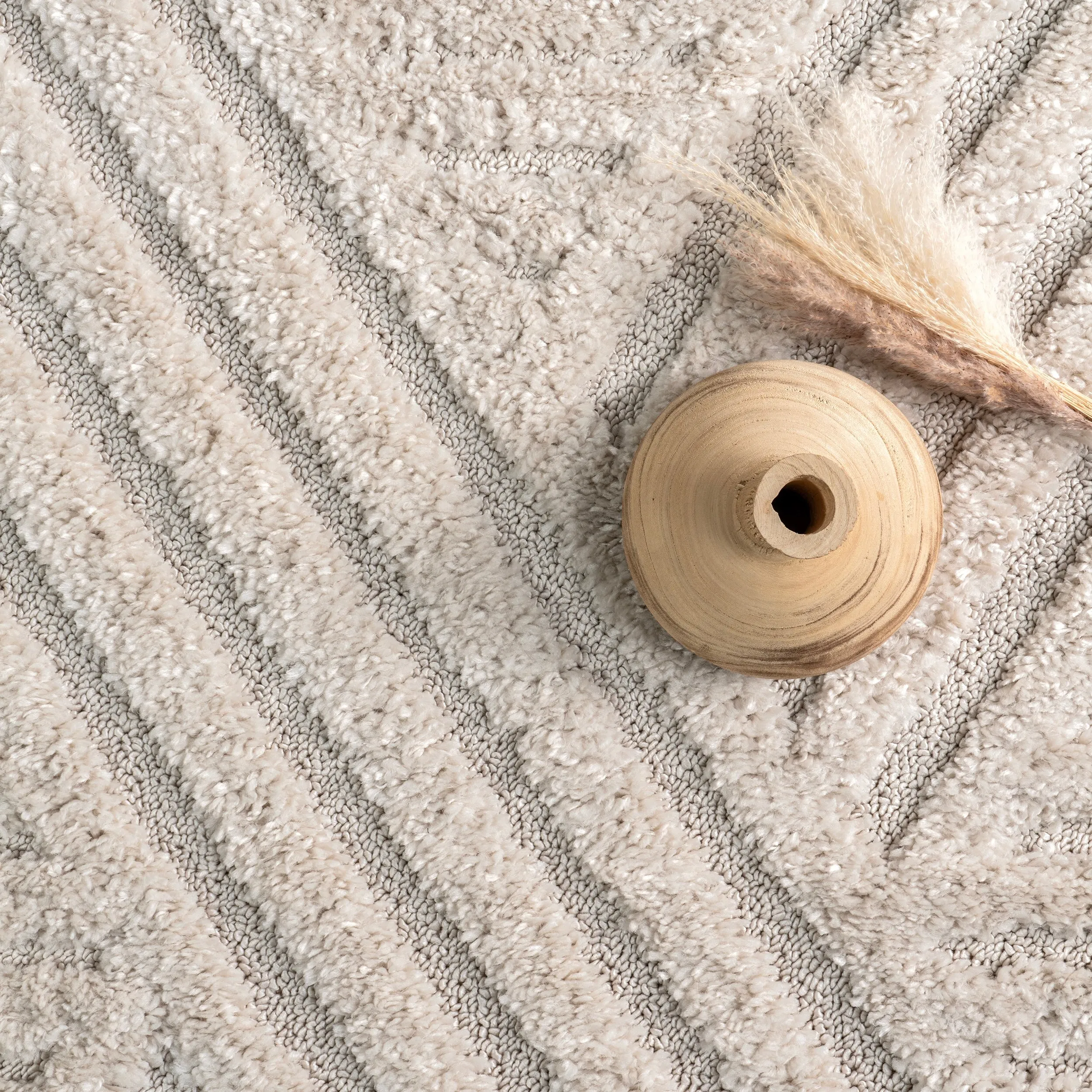 Nuloom Briella High-Low Geometric Shag Area Rug
