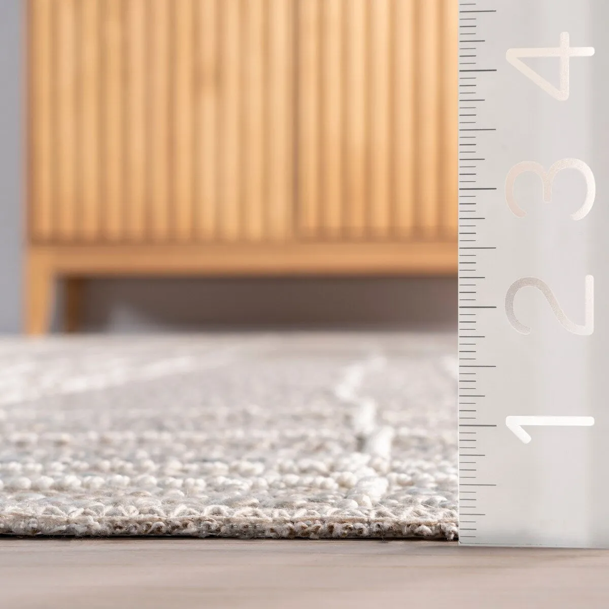 Nuloom Cortney Casual Wavy Striped Area Rug
