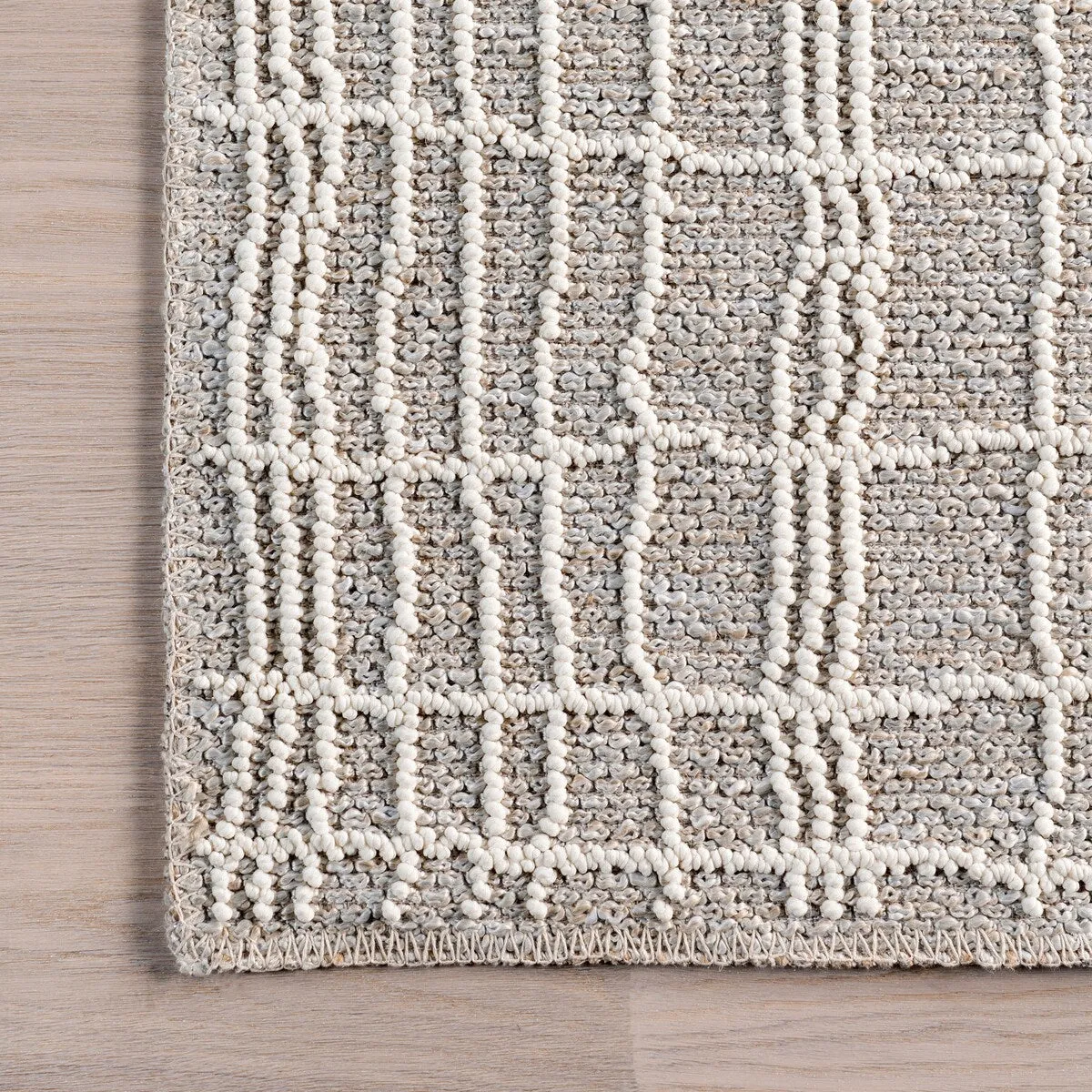 Nuloom Cortney Casual Wavy Striped Area Rug
