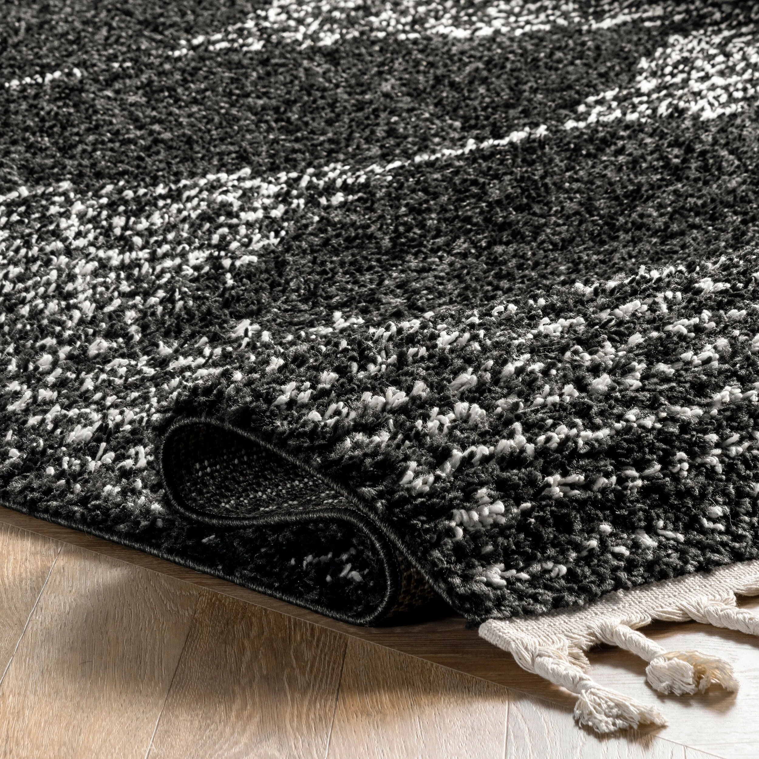 Nuloom Denton Diamond Shag Tassel Area Rug