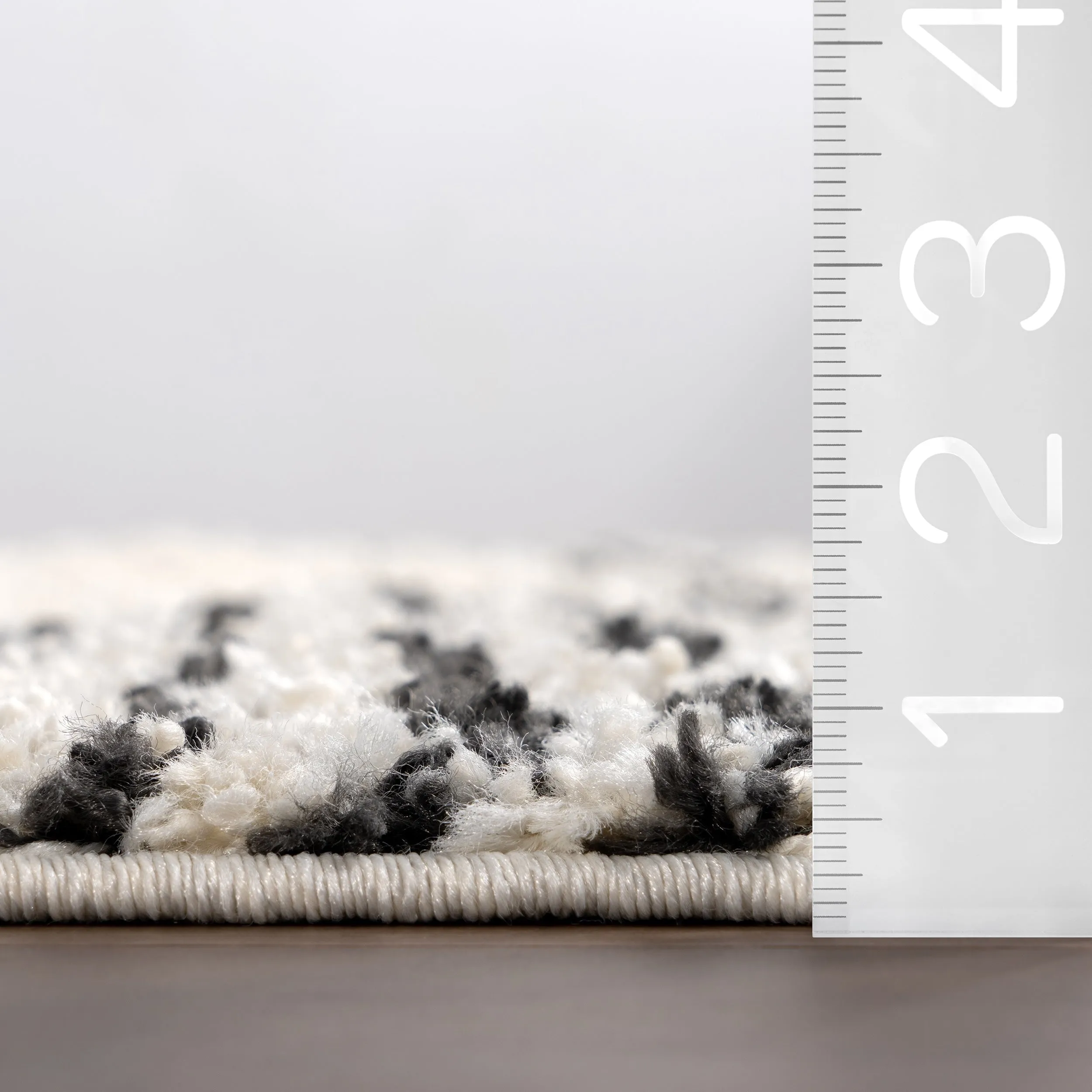 Nuloom Denton Diamond Shag Tassel Area Rug