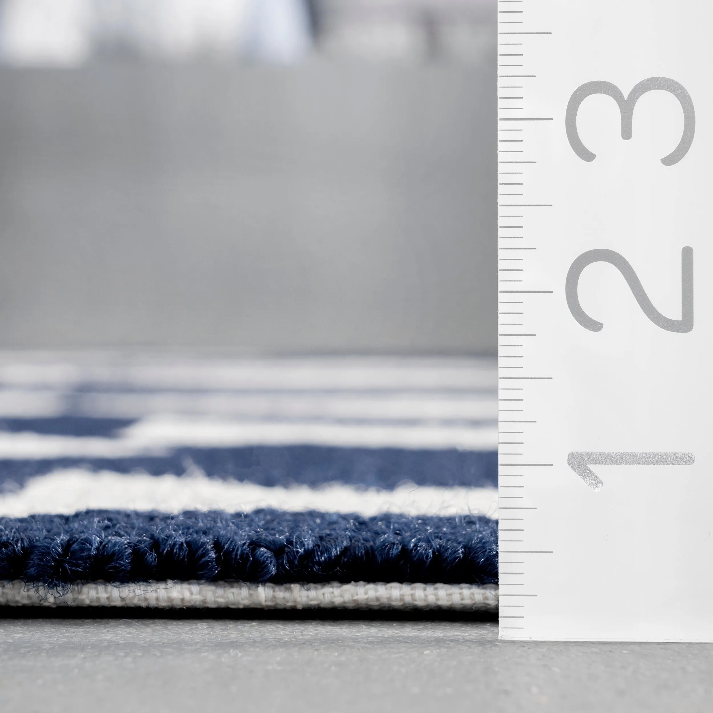 Nuloom Handmade Modern Navy Blue Fish Indoor/Outdoor Area Rug