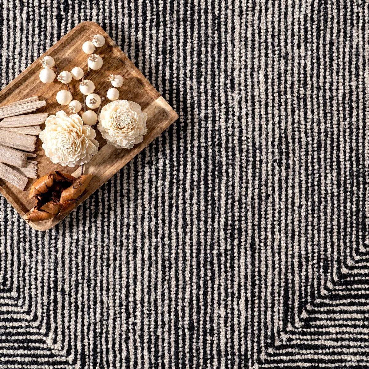 Nuloom Heidi Modern Hand Tufted Wool Area Rug