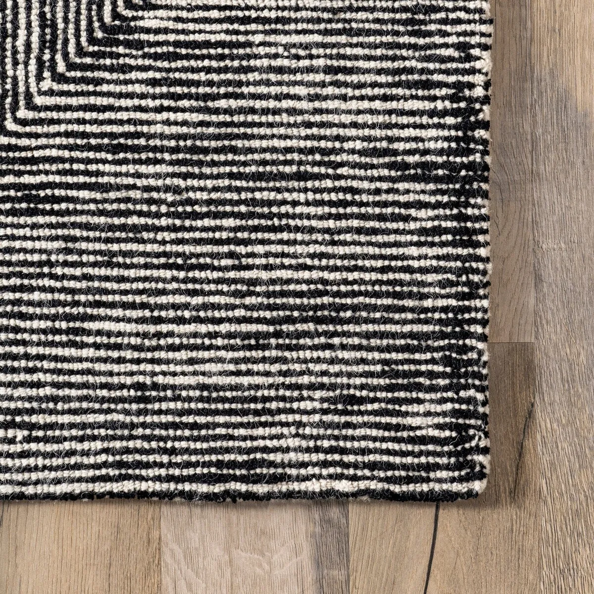 Nuloom Heidi Modern Hand Tufted Wool Area Rug