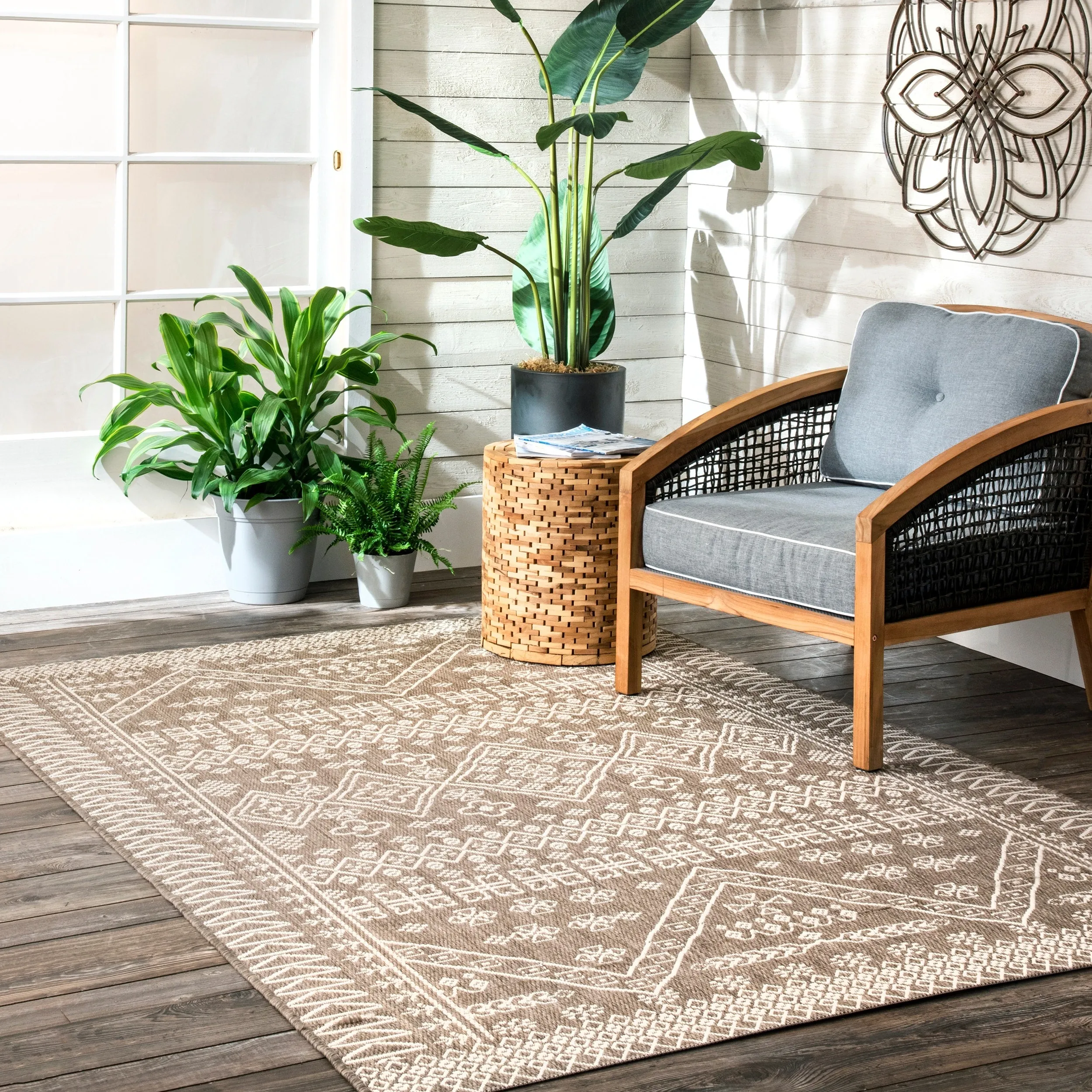 Nuloom Indoor/Outdoor Tribal Inspired Floral Diamonds Area Rug