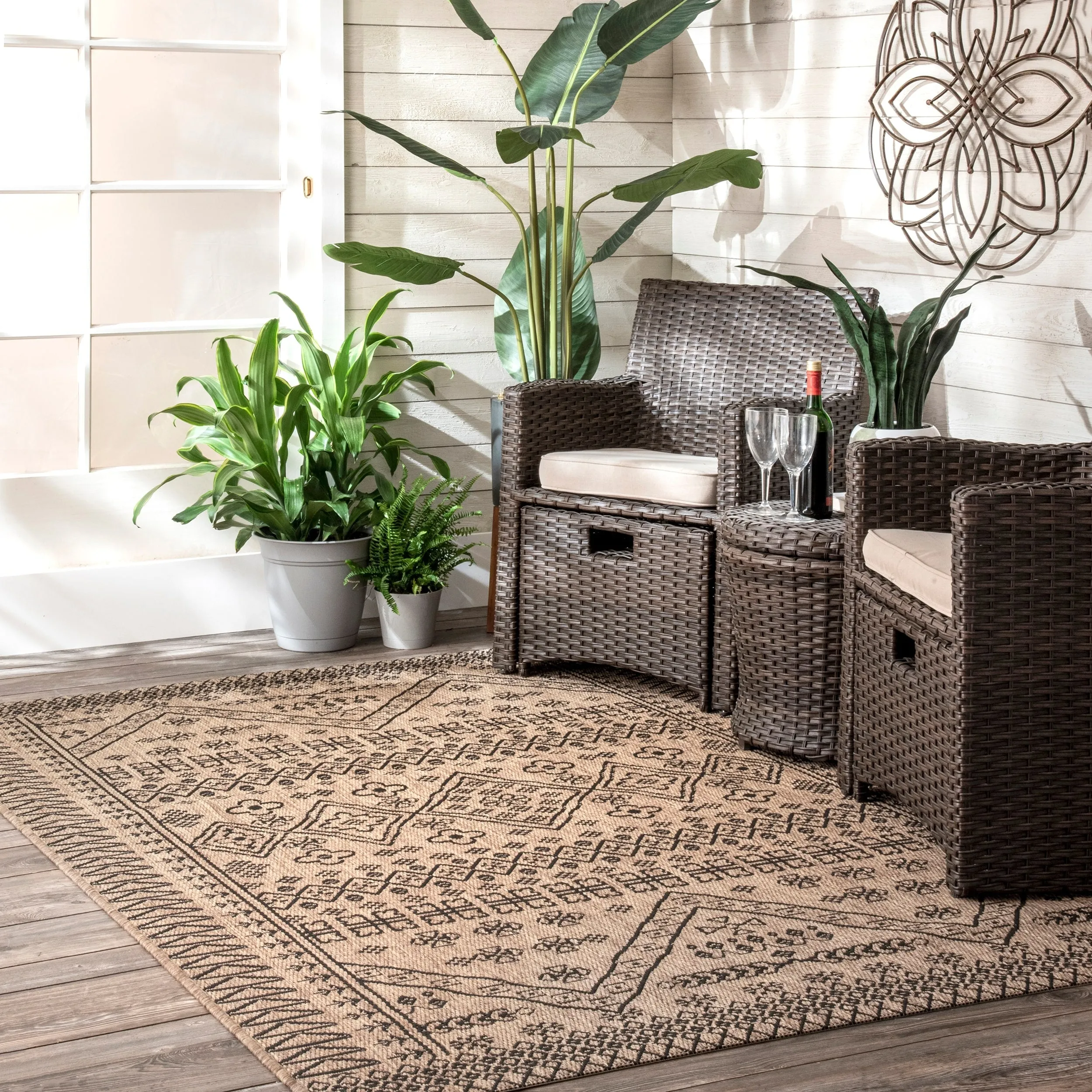 Nuloom Indoor/Outdoor Tribal Inspired Floral Diamonds Area Rug