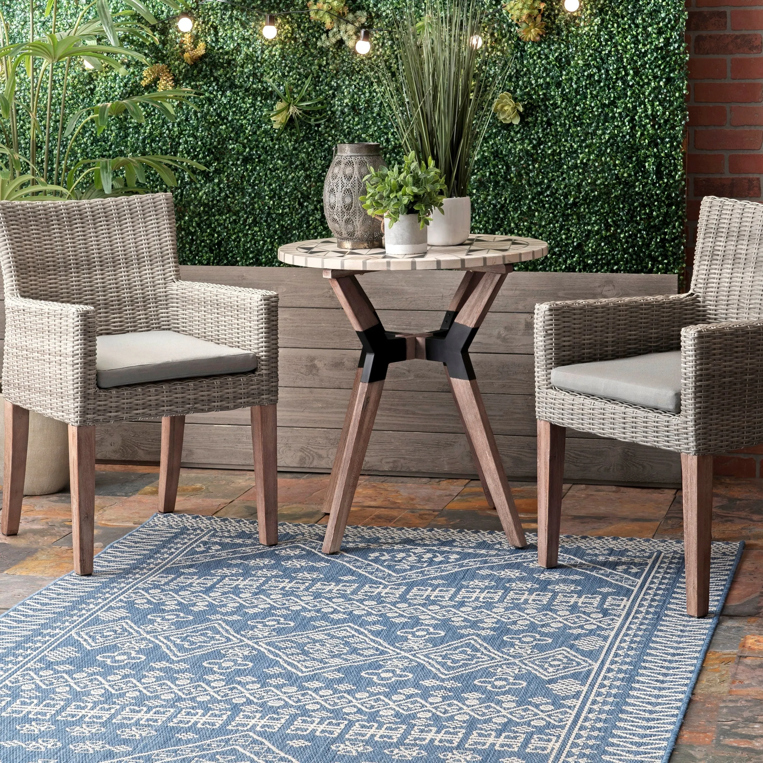 Nuloom Indoor/Outdoor Tribal Inspired Floral Diamonds Area Rug
