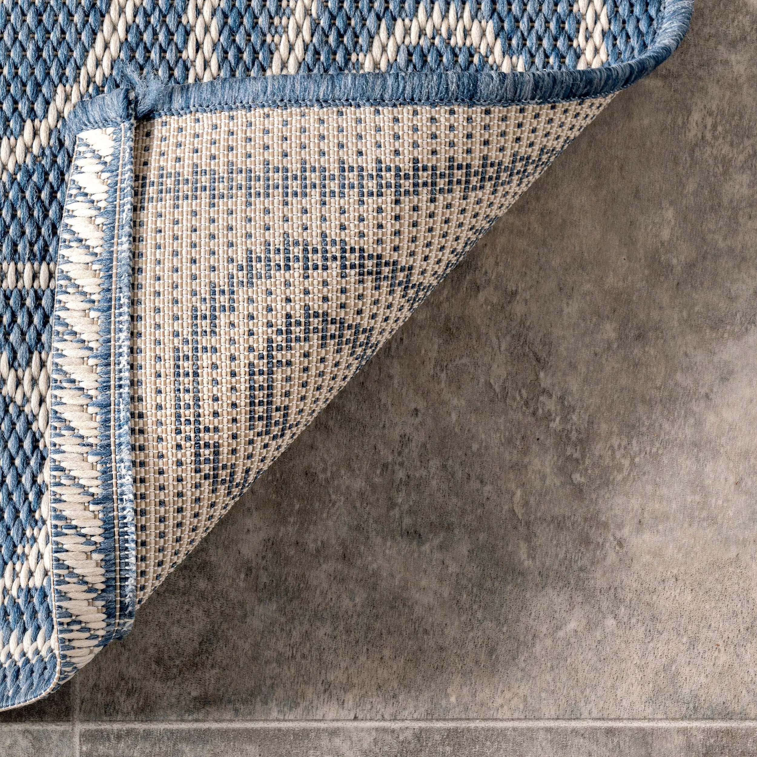 Nuloom Kathleen Traditional Indoor/Outdoor Area Rug