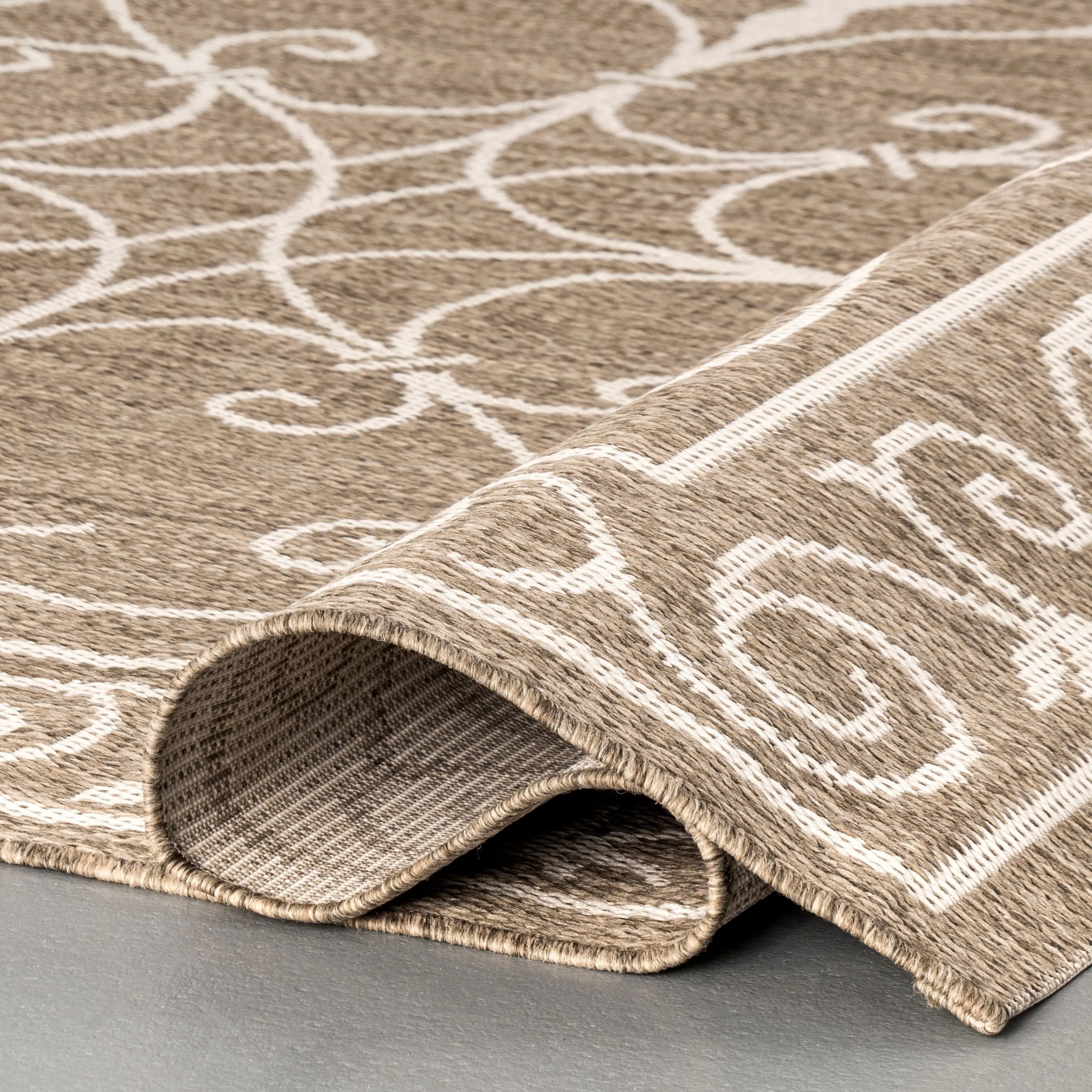 Nuloom Kathleen Traditional Indoor/Outdoor Area Rug