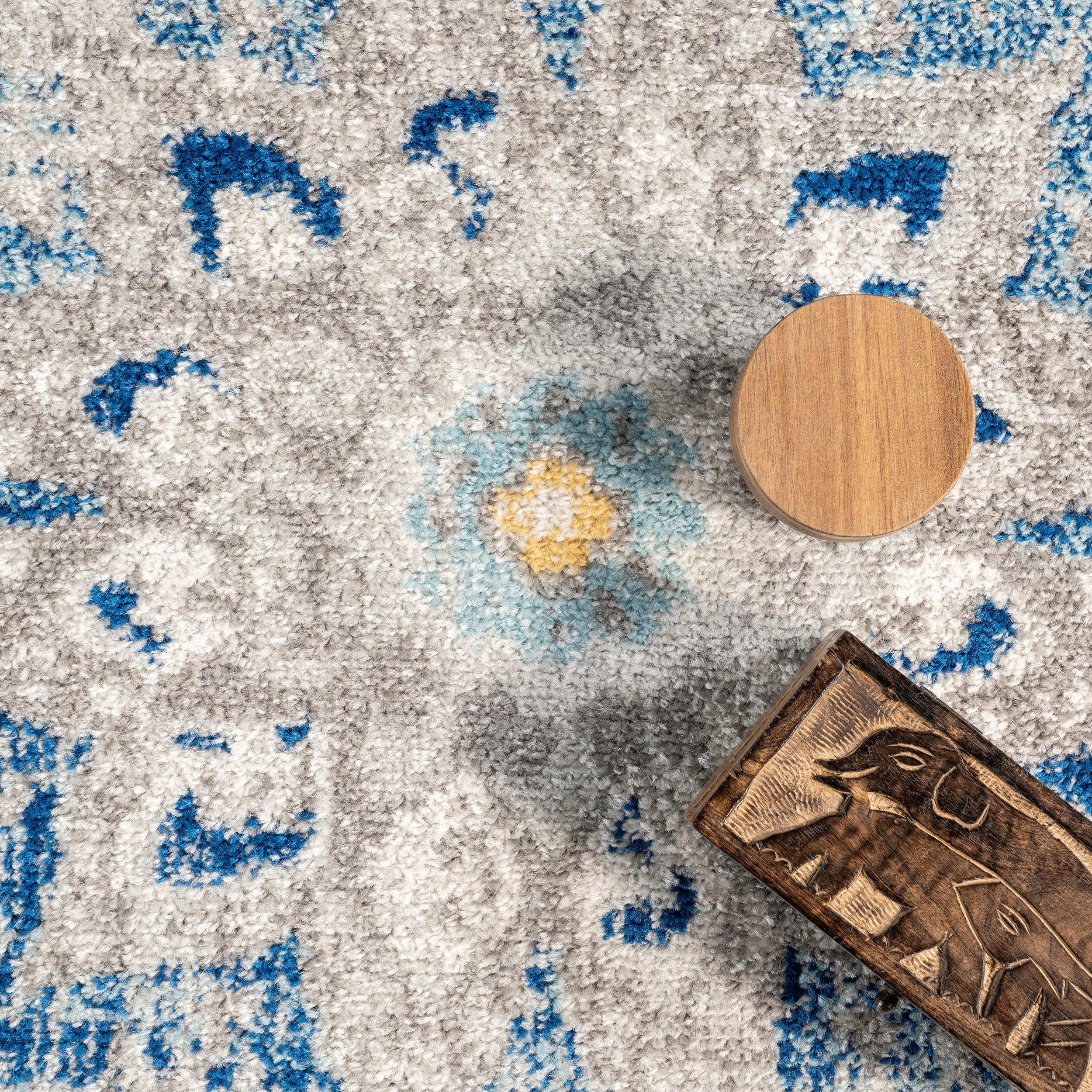 Nuloom Kiyoko Vintage Floral Area Rug