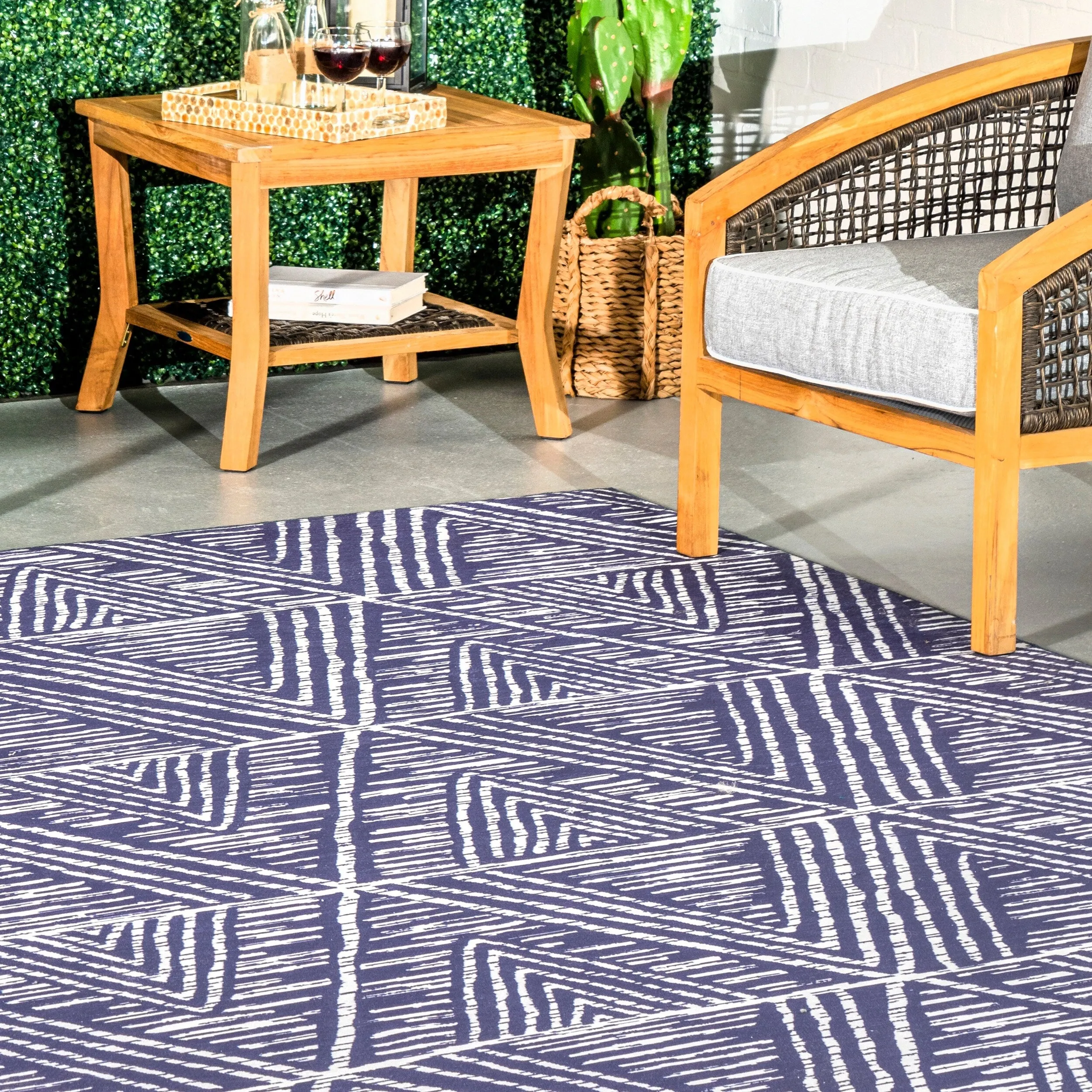 Nuloom Nelle Tribal Machine Washable Indoor/Outdoor Area Rug