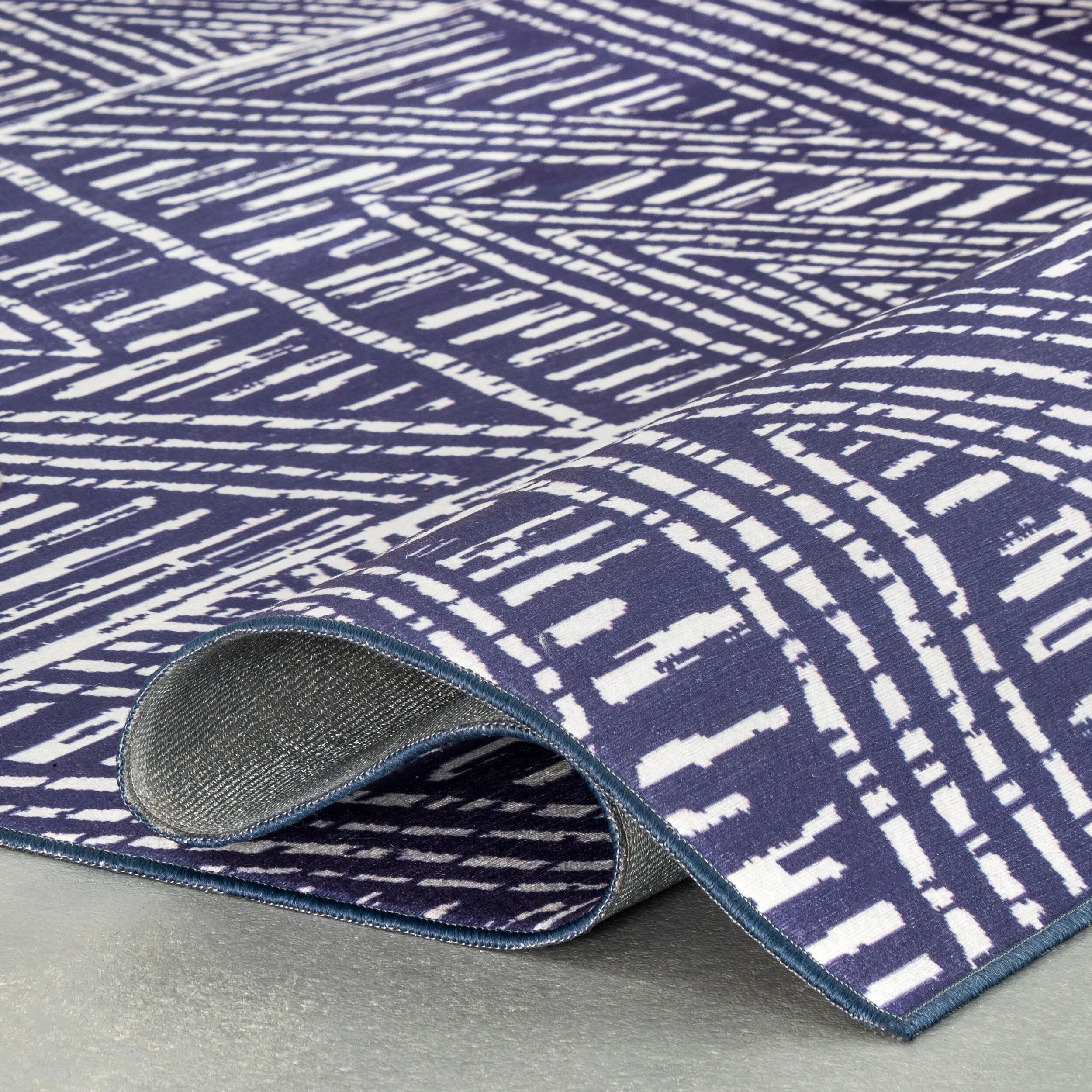 Nuloom Nelle Tribal Machine Washable Indoor/Outdoor Area Rug