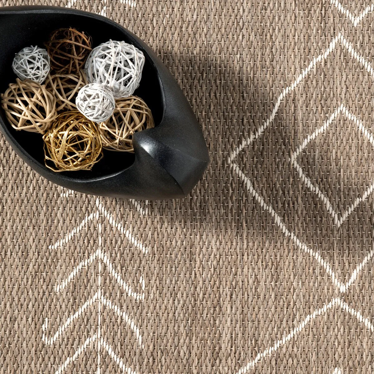 Nuloom Serna Moroccan Indoor/Outdoor Area Rug