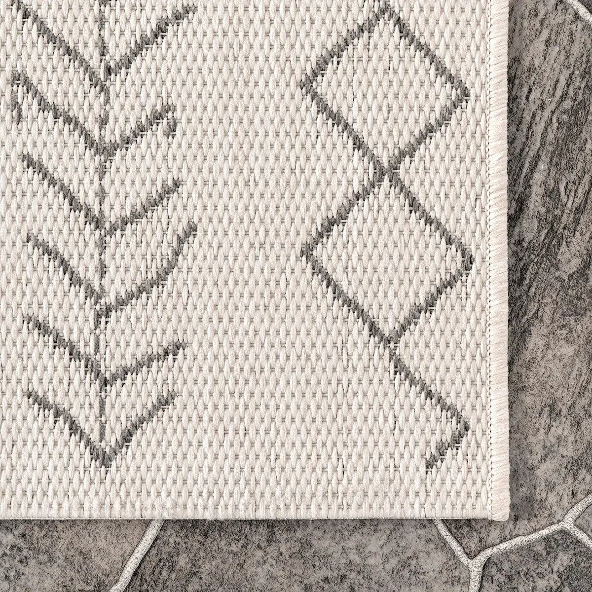 Nuloom Serna Moroccan Indoor/Outdoor Area Rug