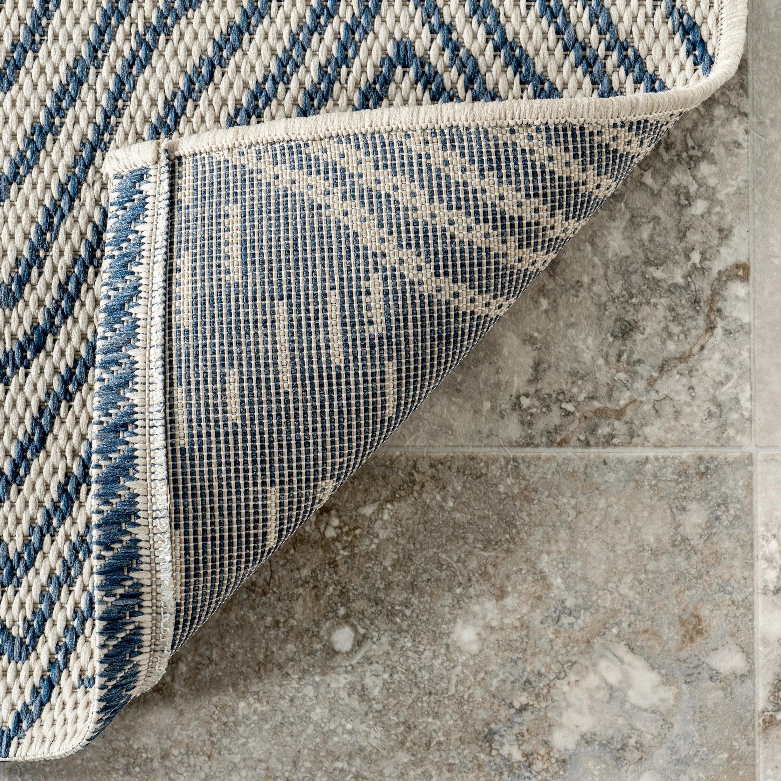 Nuloom Vance Contemporary Chevron Indoor/Outdoor Area Rug