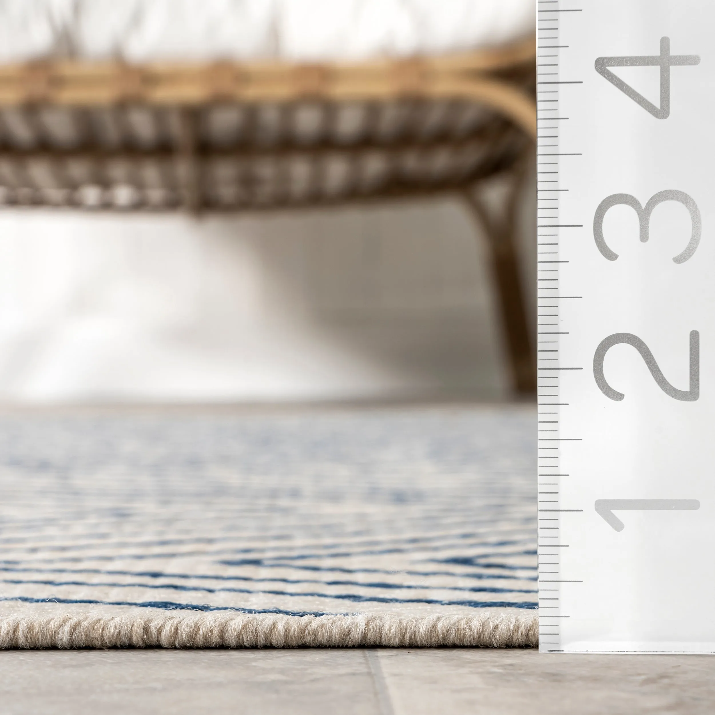 Nuloom Vance Contemporary Chevron Indoor/Outdoor Area Rug