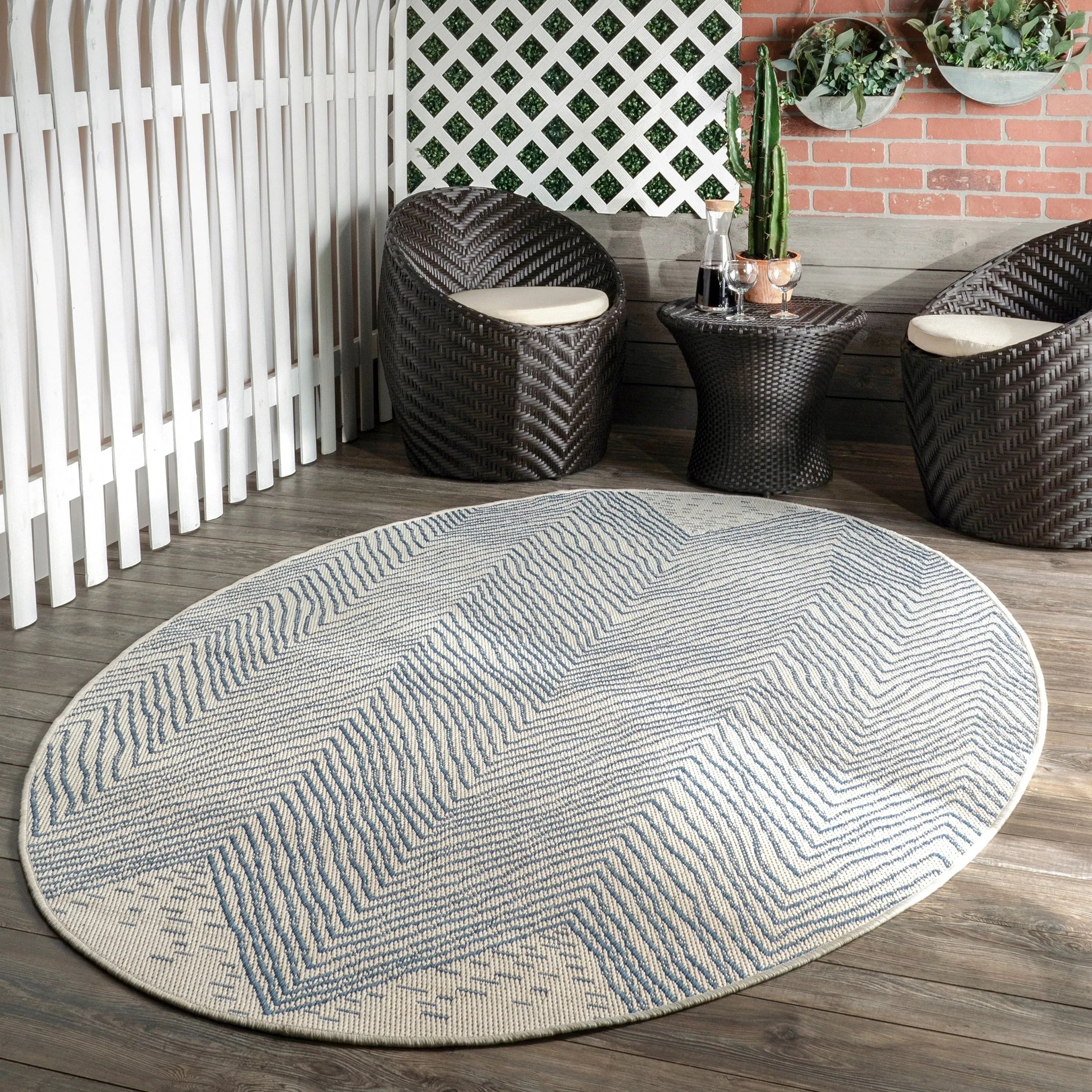 Nuloom Vance Contemporary Chevron Indoor/Outdoor Area Rug