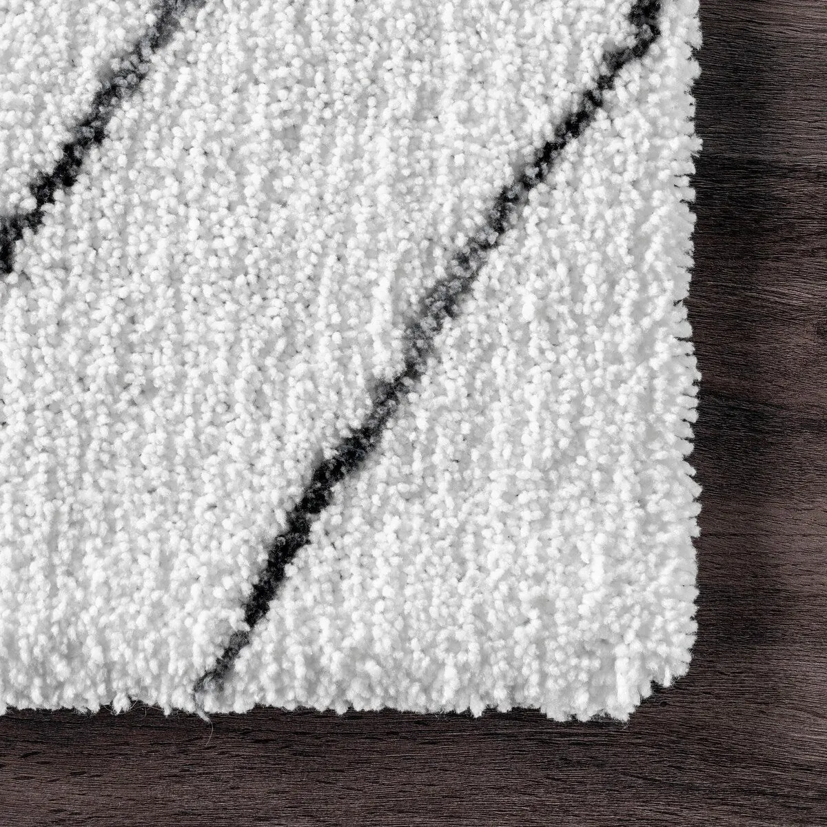 Nuloom Willow Contemporary Diamond Shag Area Rug