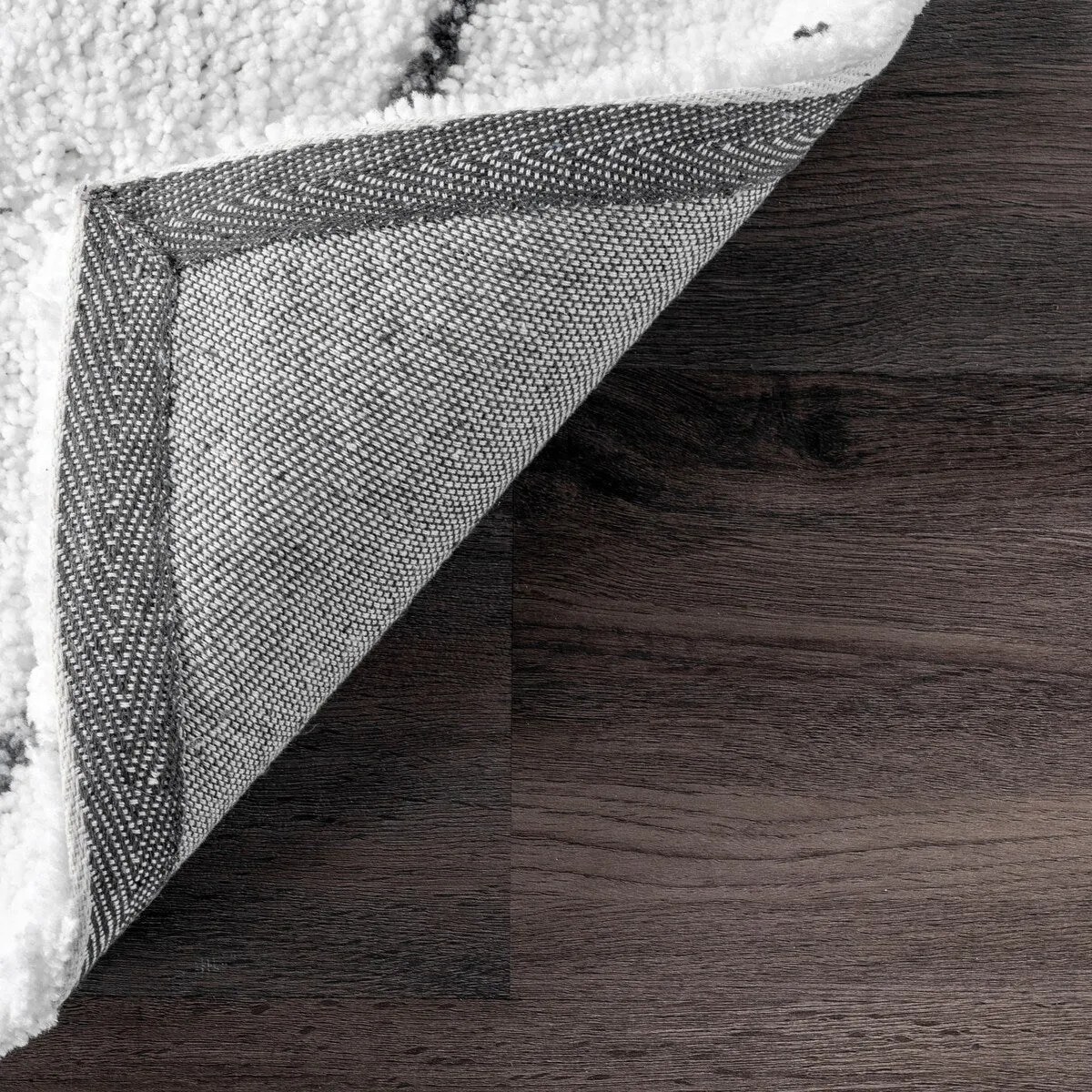 Nuloom Willow Contemporary Diamond Shag Area Rug