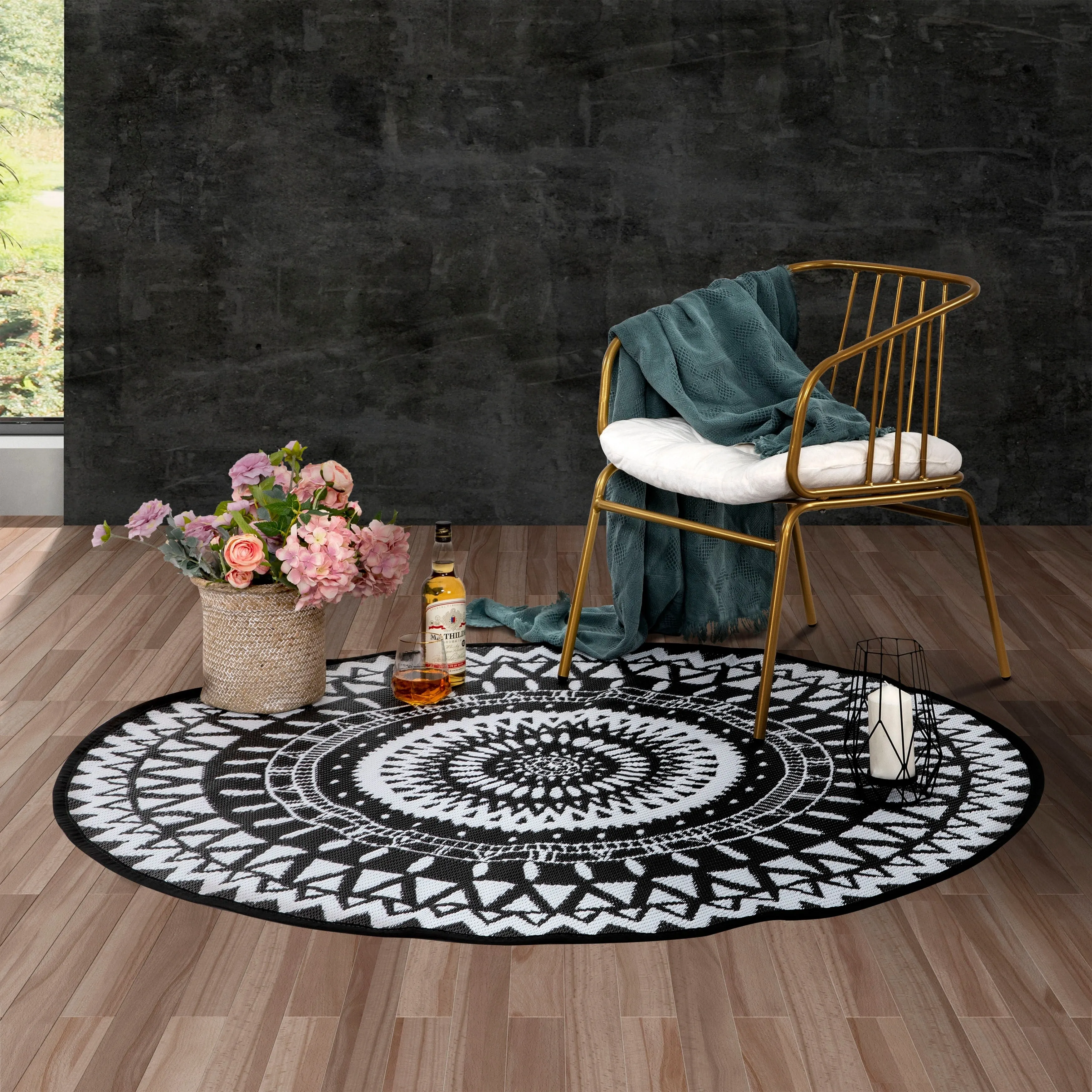 NUU GARDEN Black/ White Indoor/Outdoor Kaleidoscope Round Area Rug