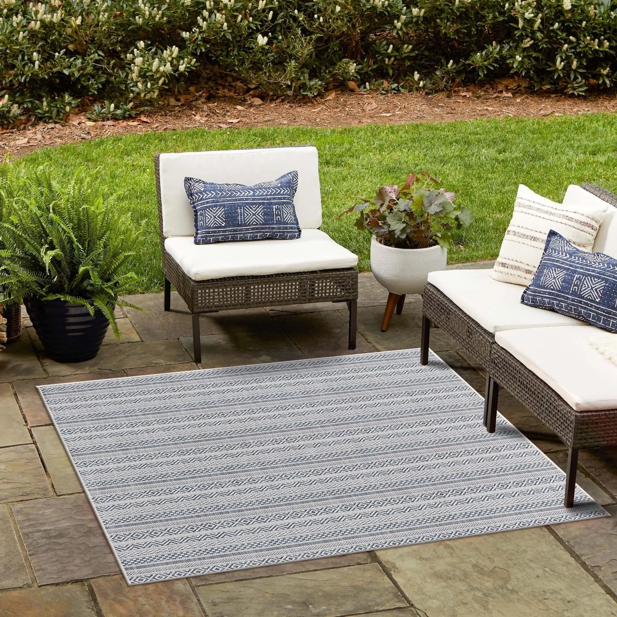 Outdoor Laaset Collection Area Rug