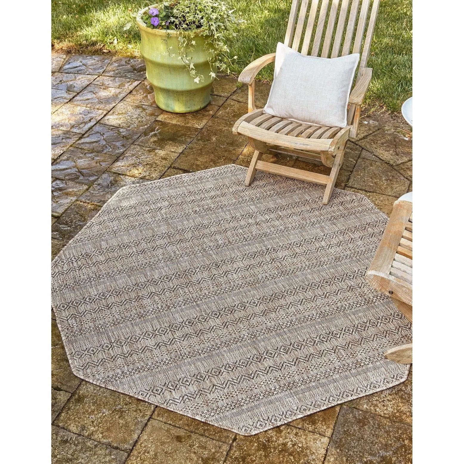 Outdoor Laaset Collection Area Rug