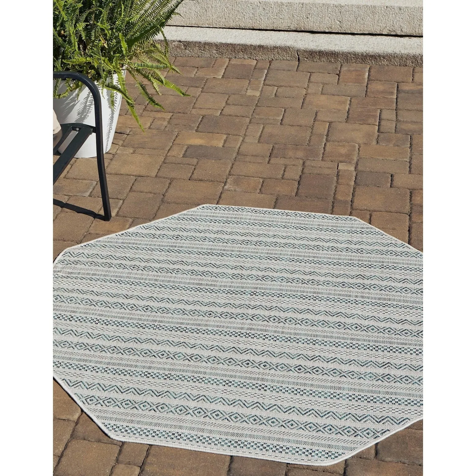 Outdoor Laaset Collection Area Rug