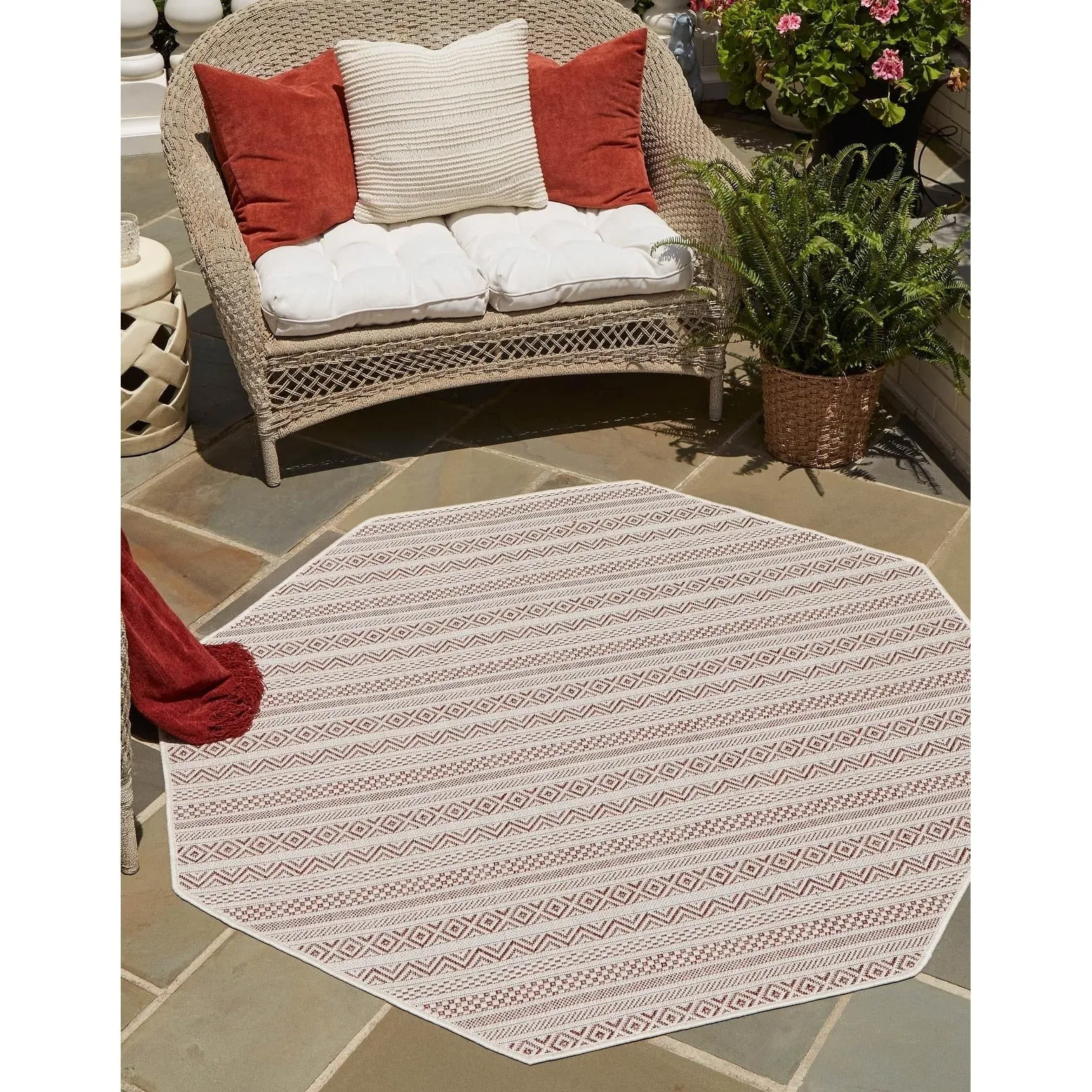 Outdoor Laaset Collection Area Rug