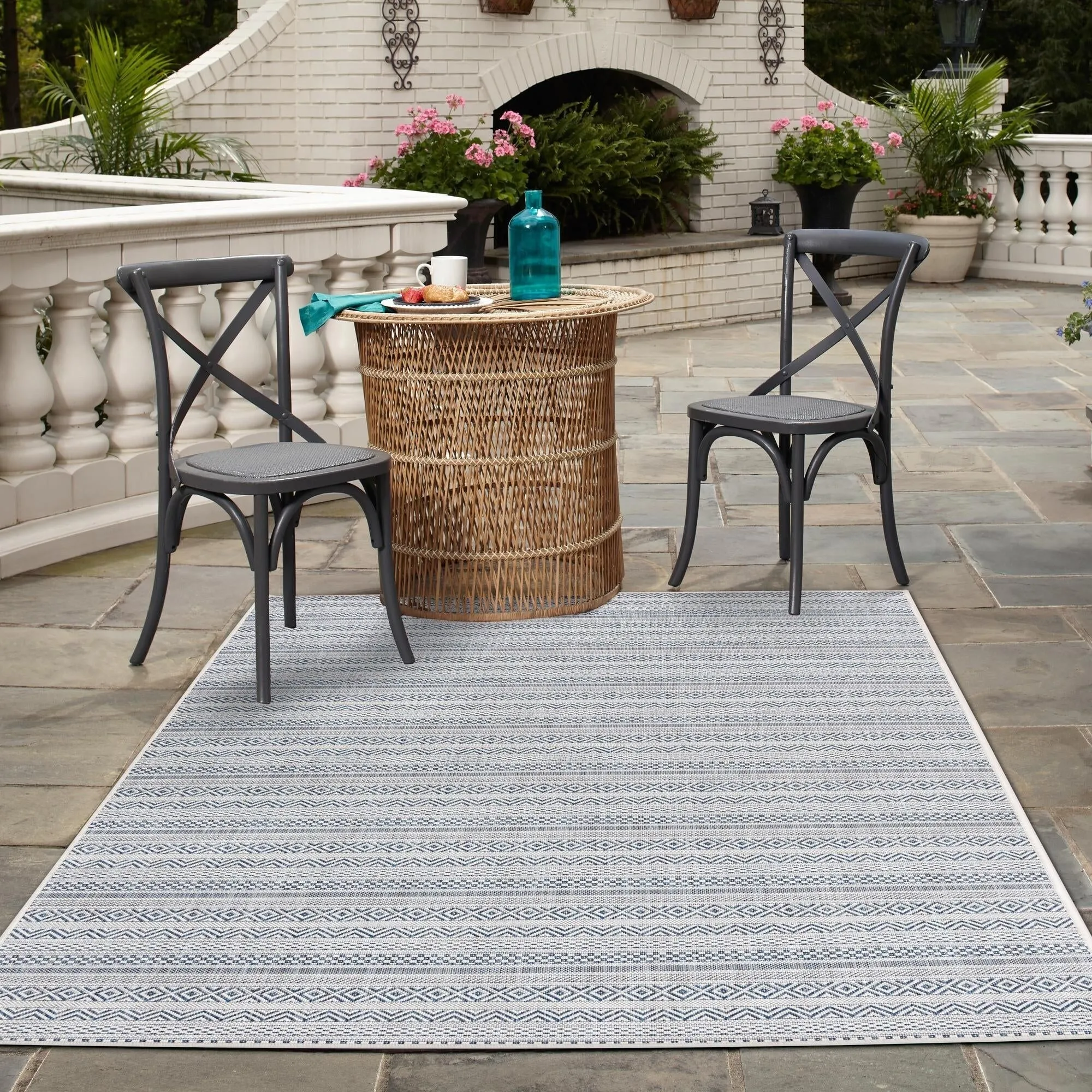 Outdoor Laaset Collection Area Rug