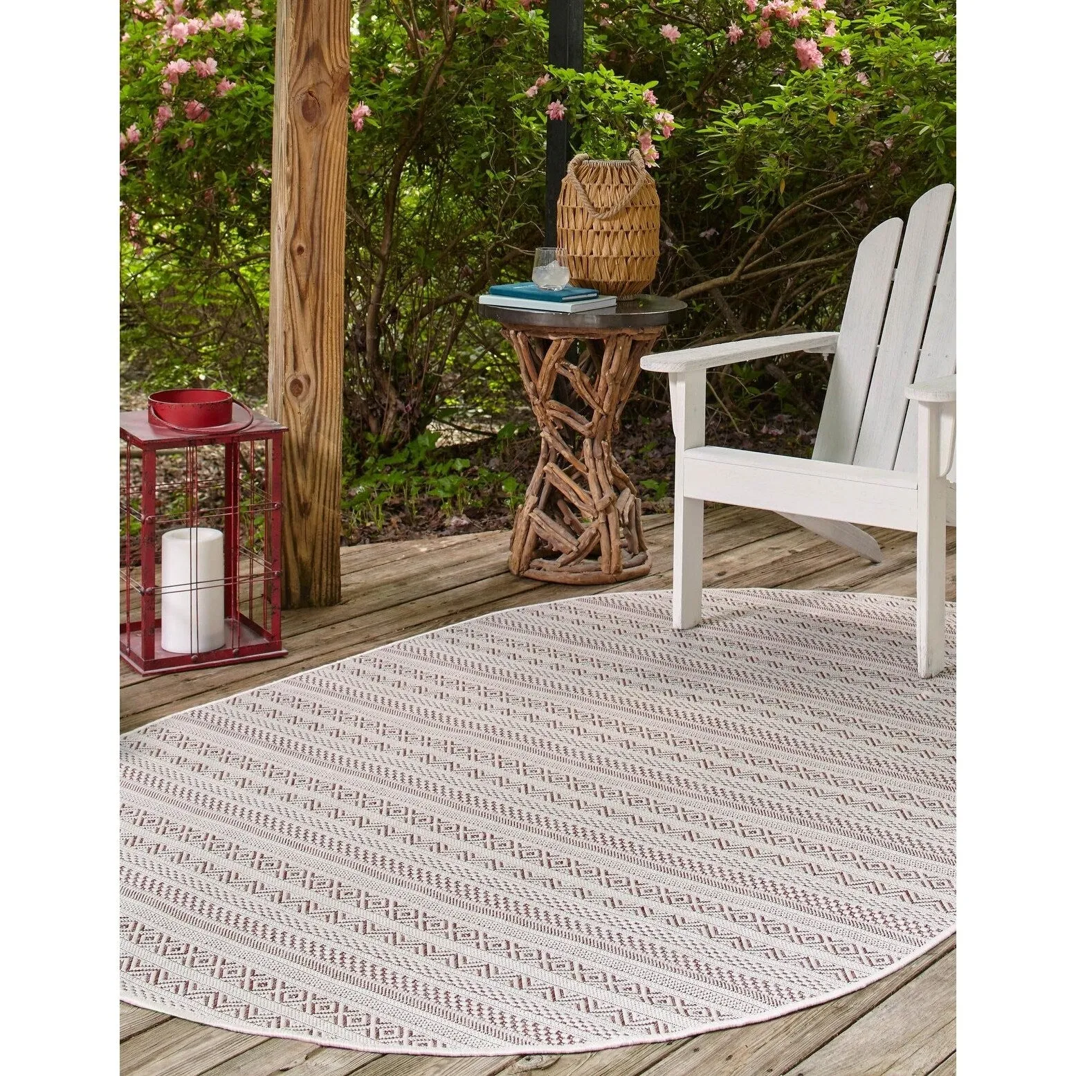 Outdoor Laaset Collection Area Rug