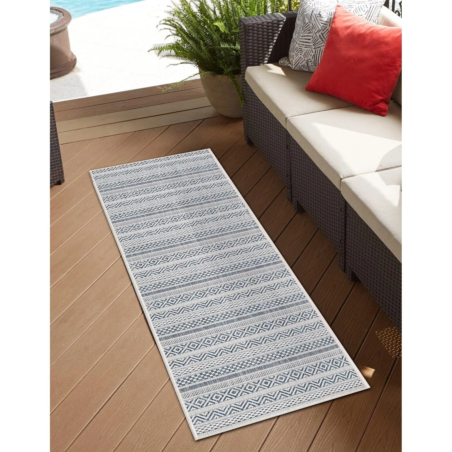 Outdoor Laaset Collection Area Rug