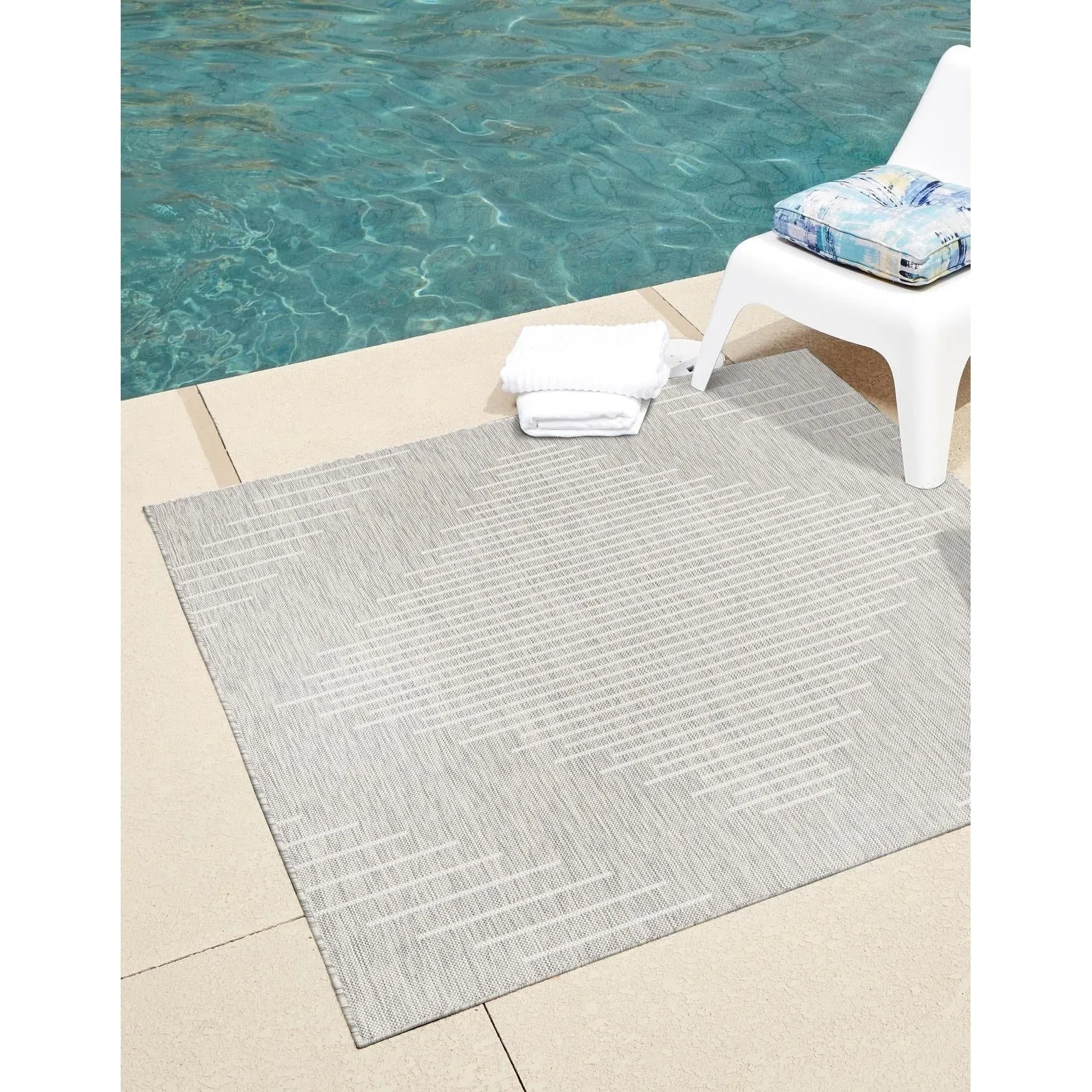Outdoor Ucul Collection Area Rug