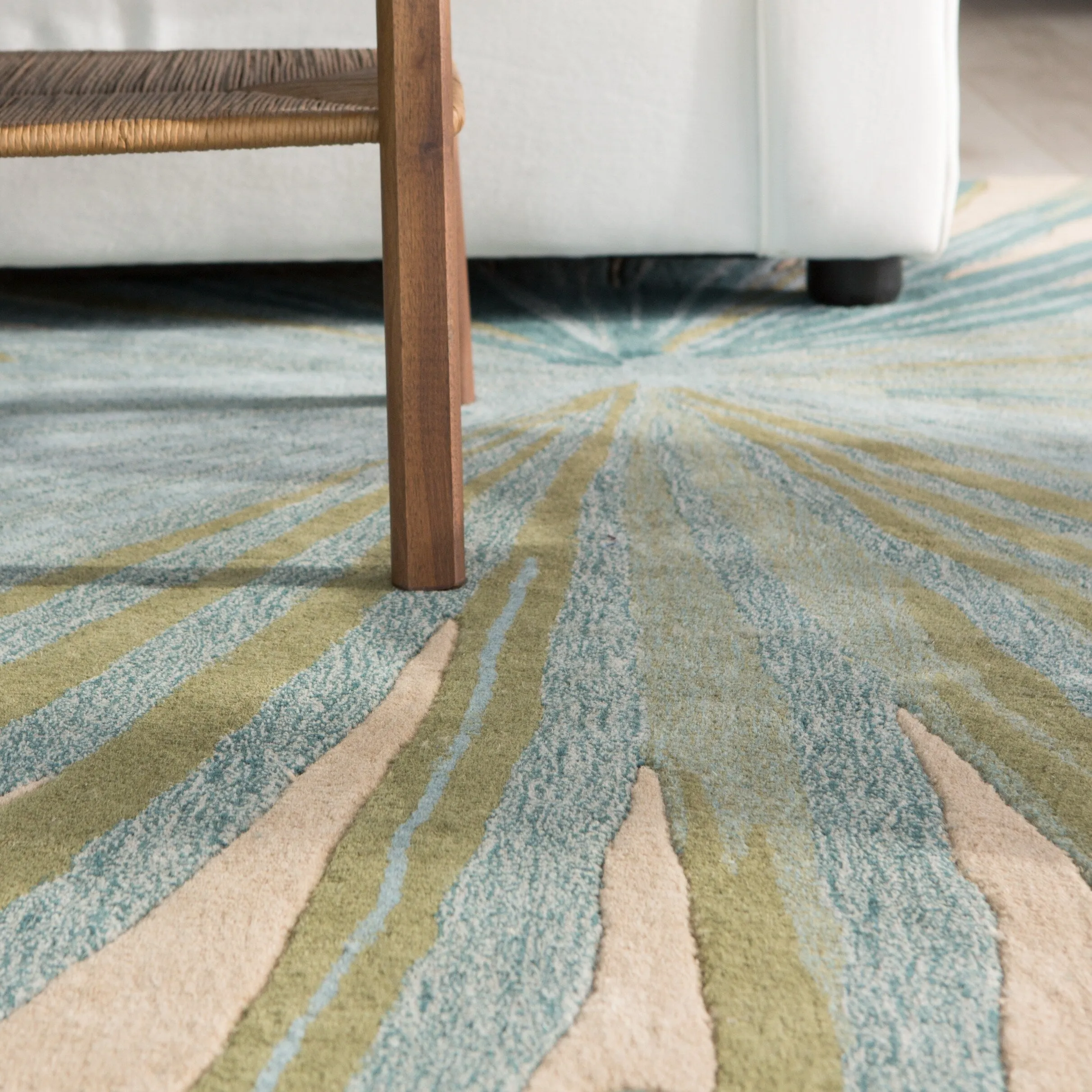 Palmetto Handmade Floral Area Rug