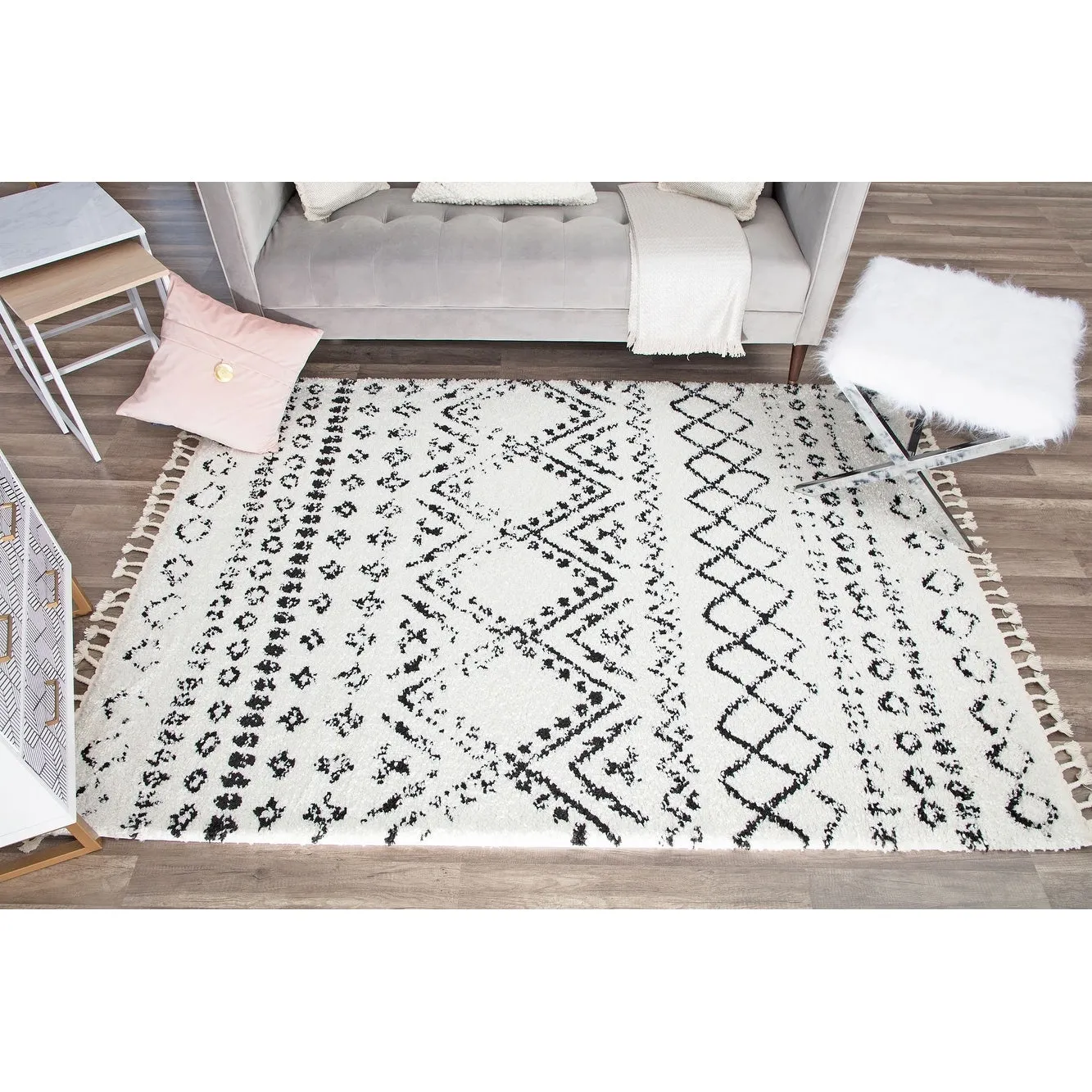Rugs America Moroccan Shag 1.5-inch Thick White/Black Area Rug