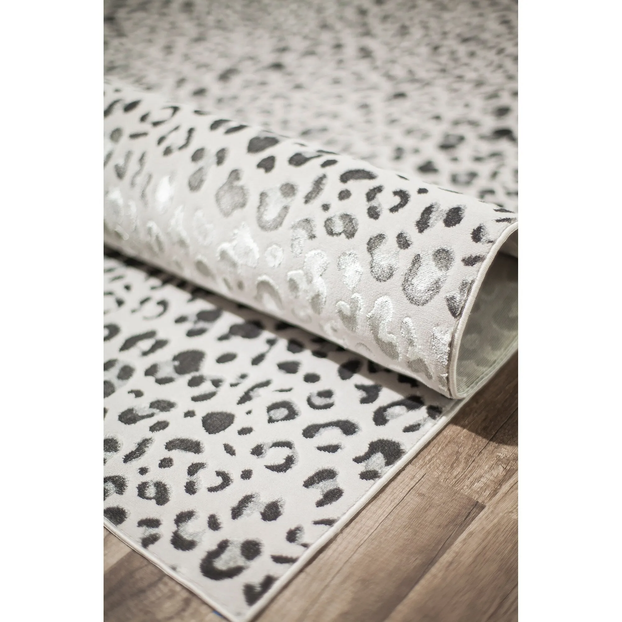 Rugs America Natura Snow Leopard Silver Shine Area Rug