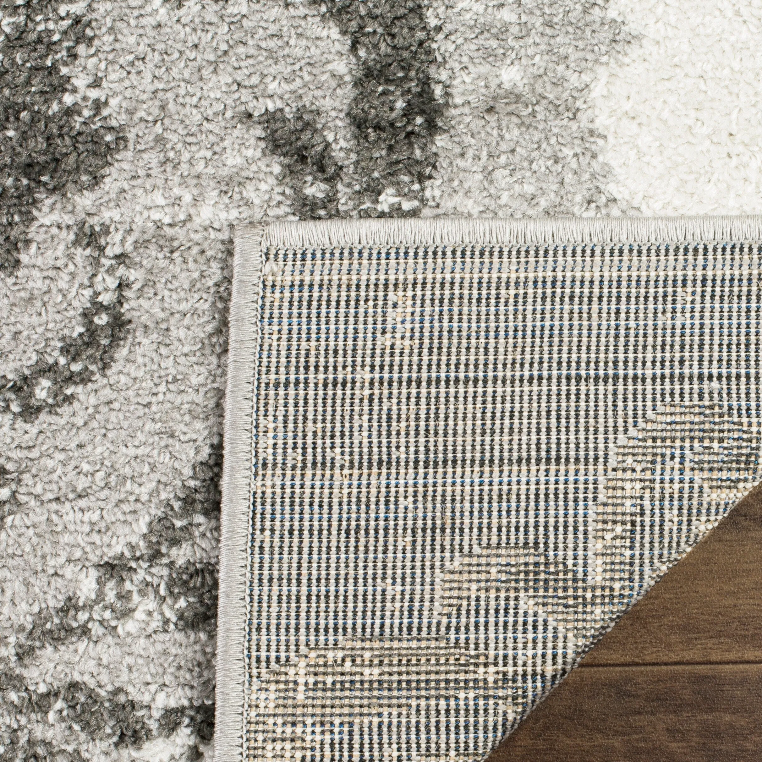 SAFAVIEH. Adirondack Rena Damask Floral Distressed Rug