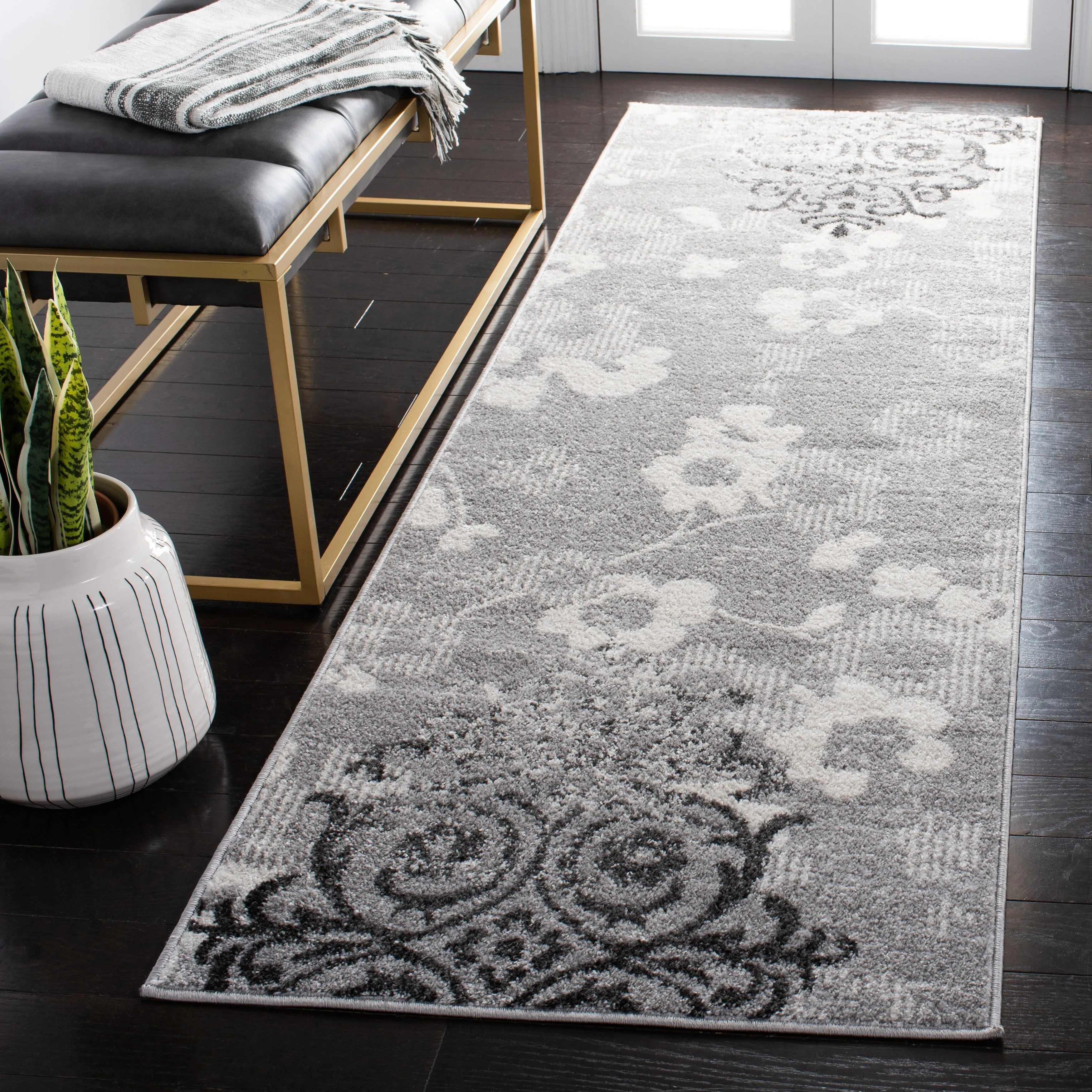 SAFAVIEH. Adirondack Rena Damask Floral Distressed Rug