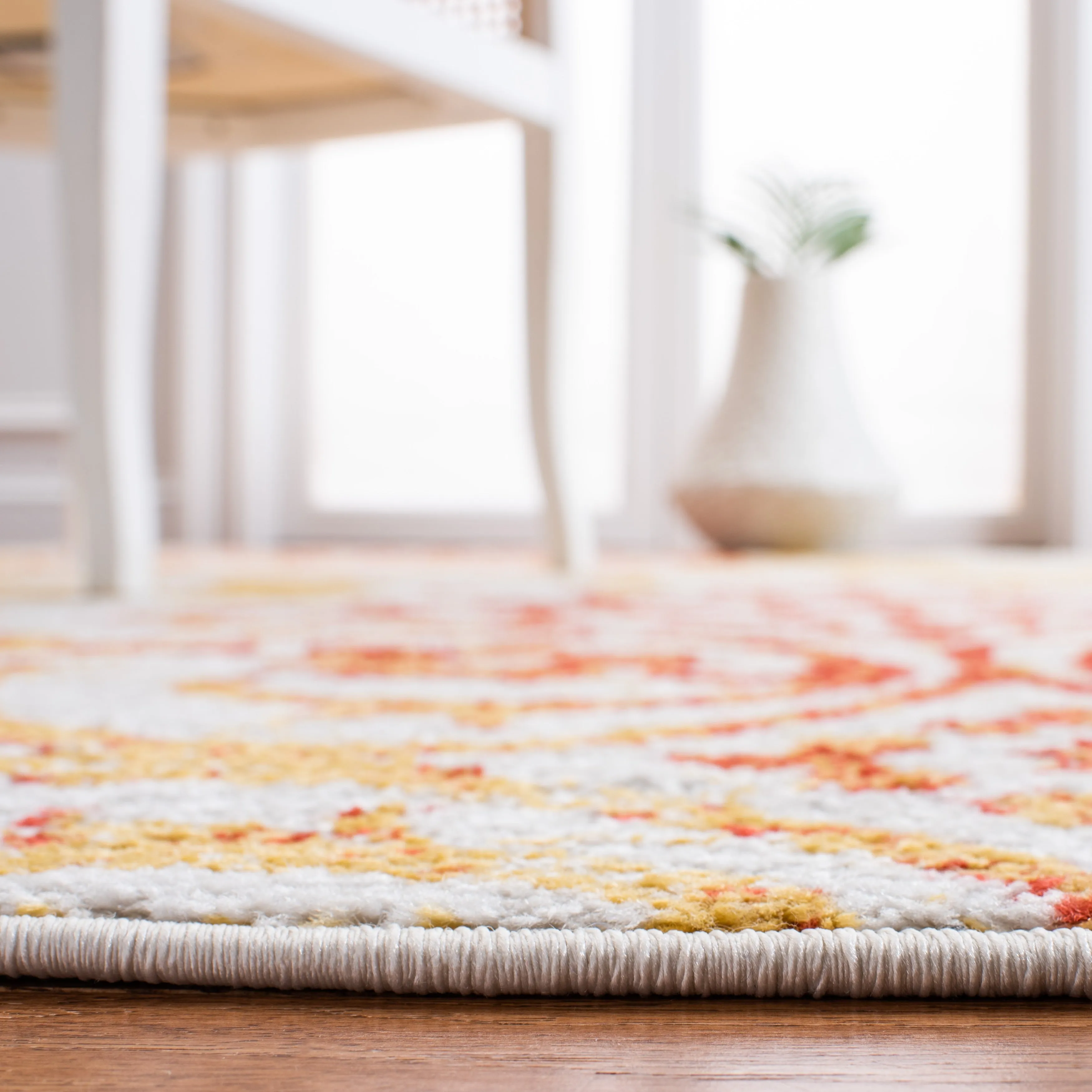 SAFAVIEH. Adirondack Rena Damask Floral Distressed Rug